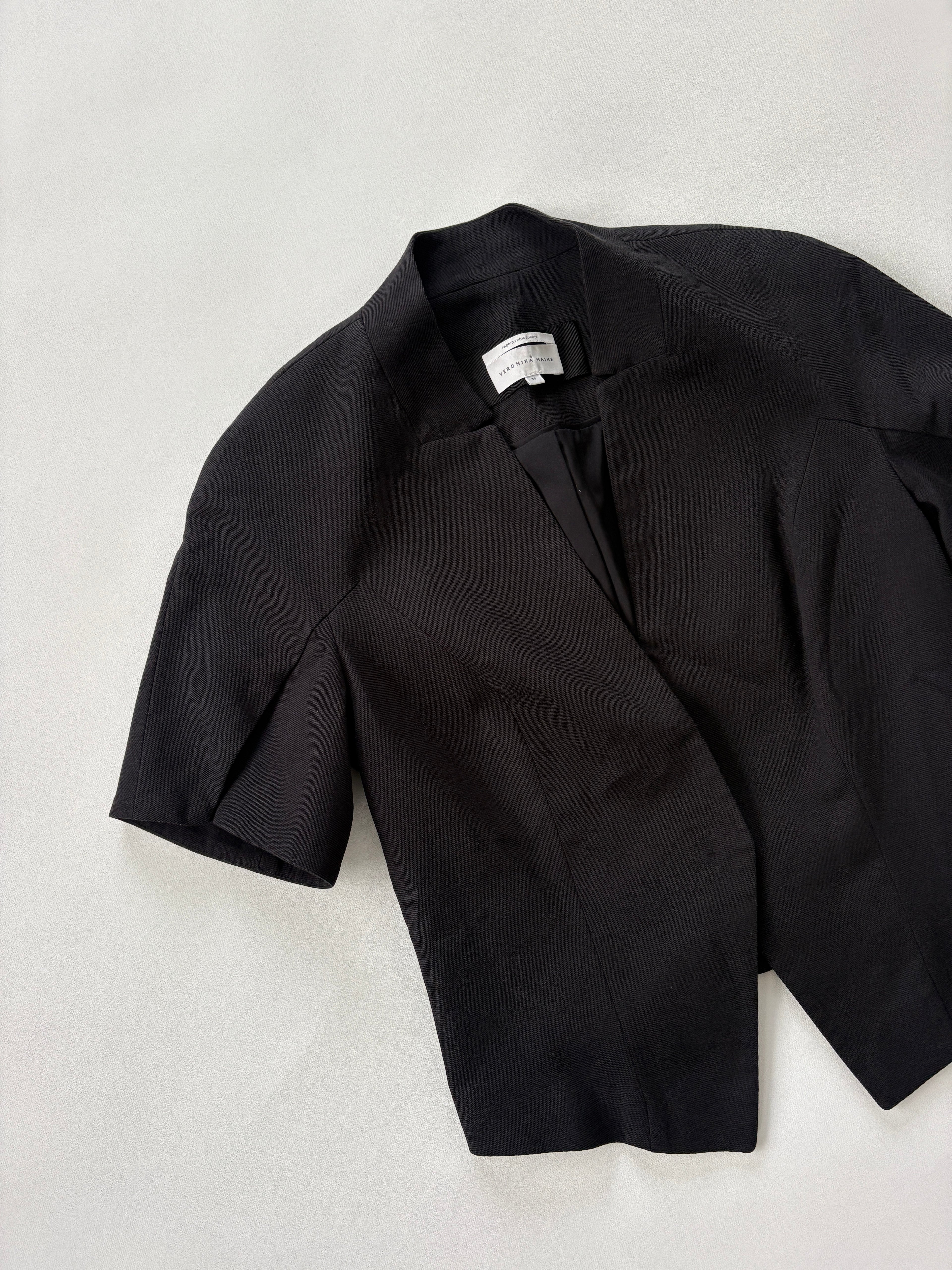 1120 / Black Veronkia Maine Short Sleeve Blazer