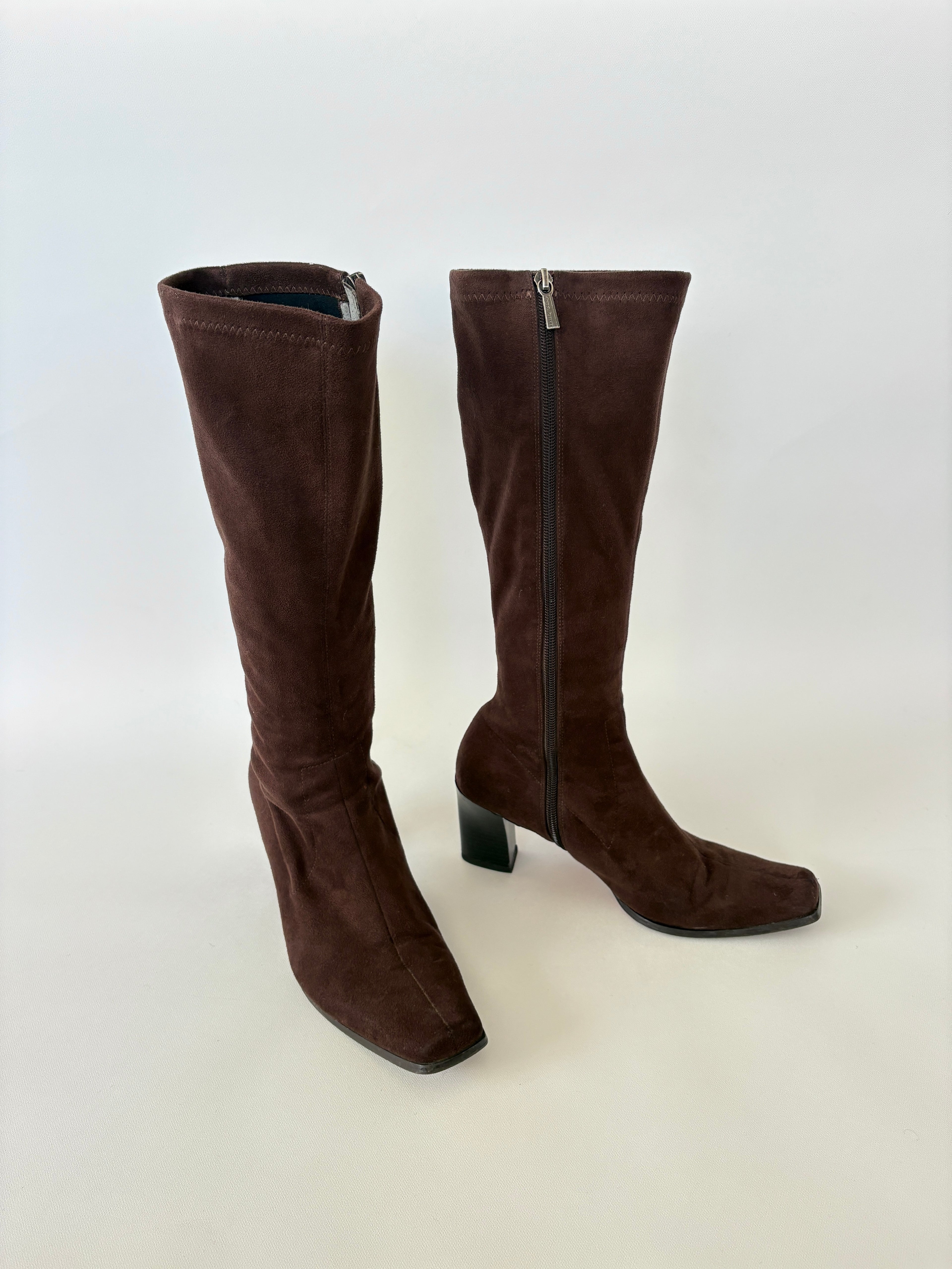 1133 / Vintage Brown Diana Fierrari Suede Boots