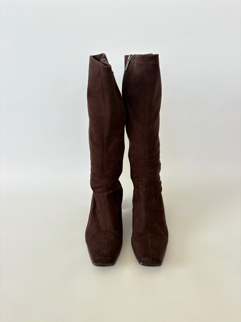 1133 / Vintage Brown Diana Fierrari Suede Boots