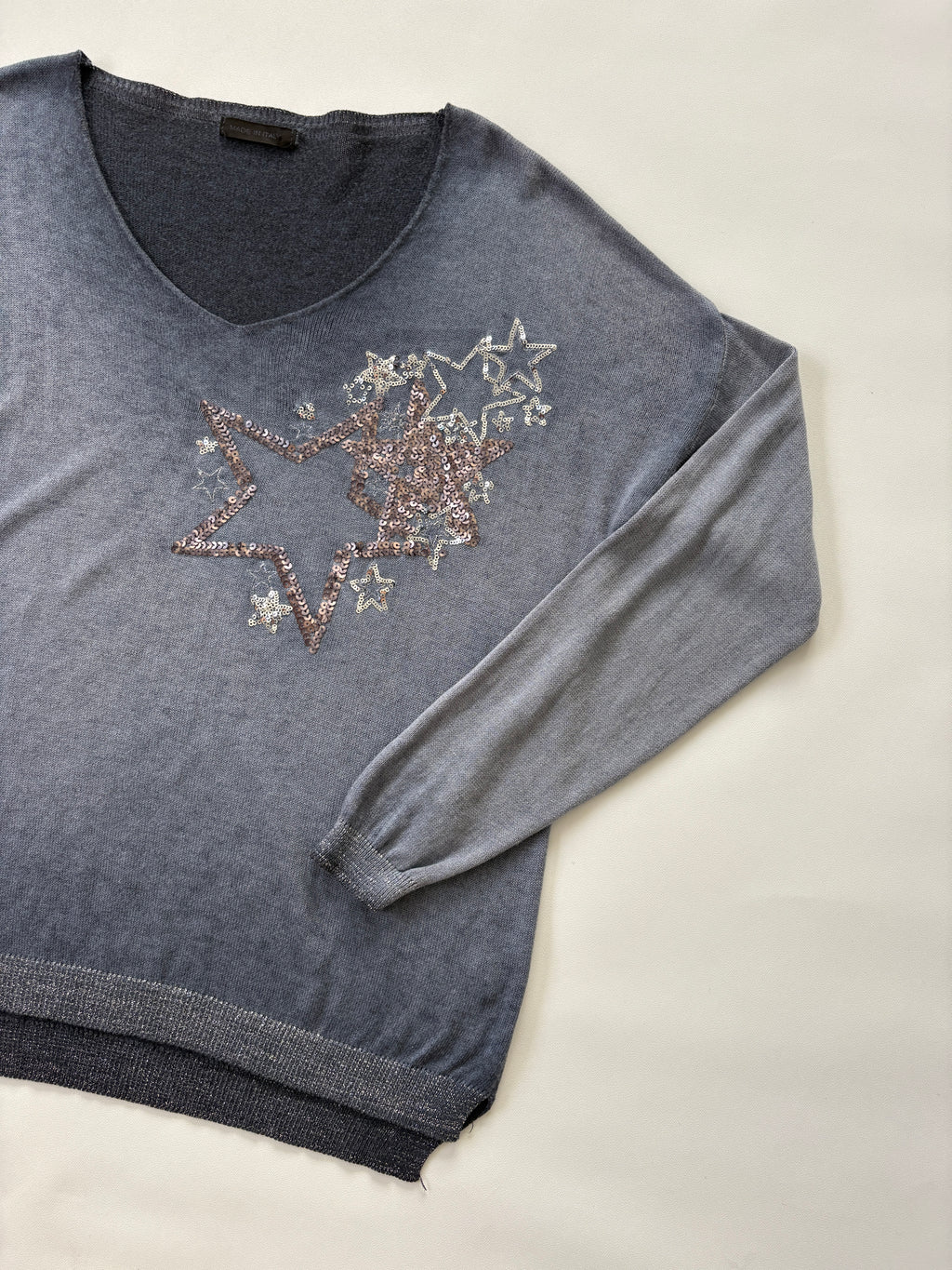 1136 / Blue-Grey 'Made in Italy' sweater w/ Sequin Stars