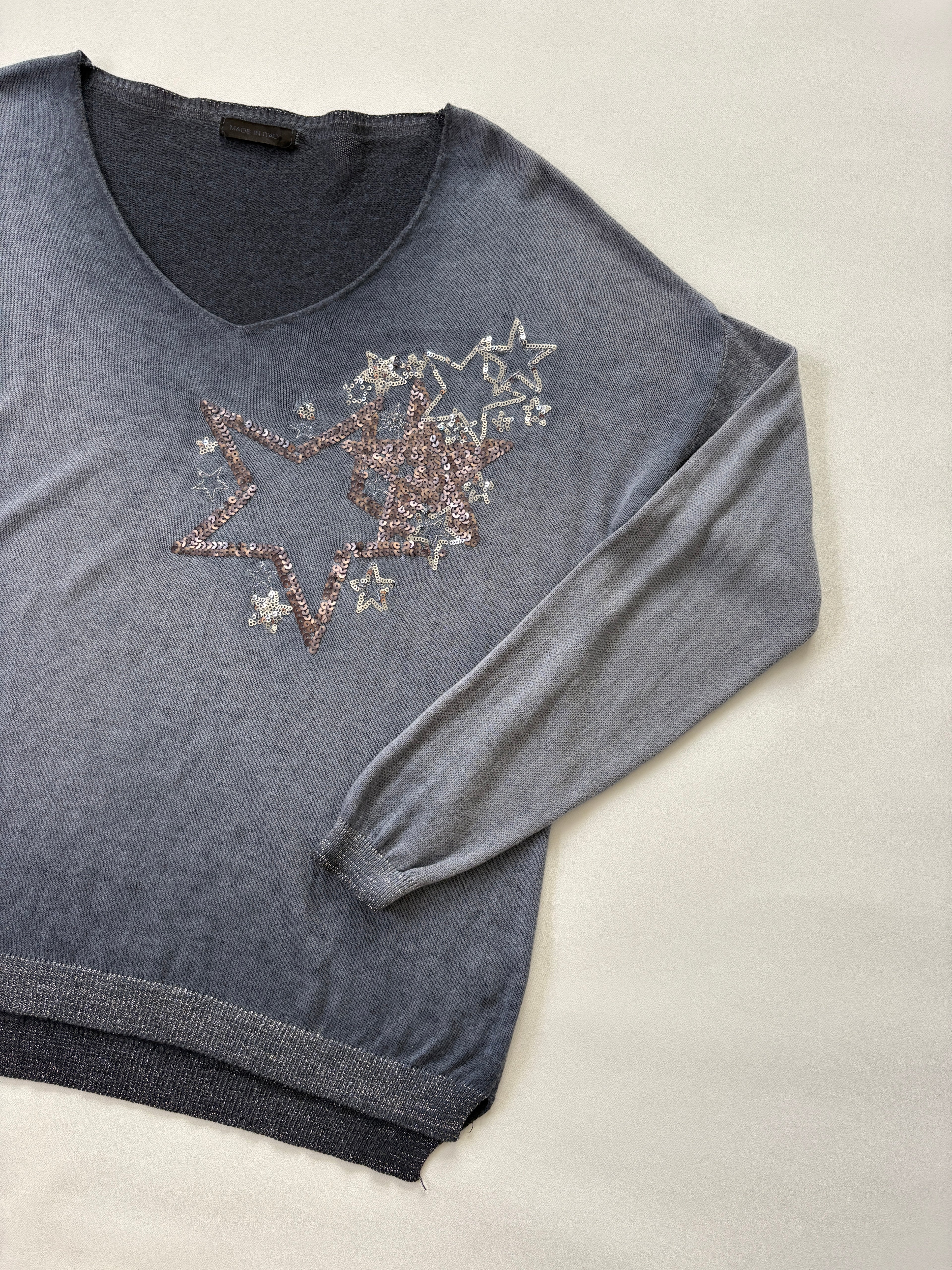 1136 / Blue-Grey 'Made in Italy' sweater w/ Sequin Stars