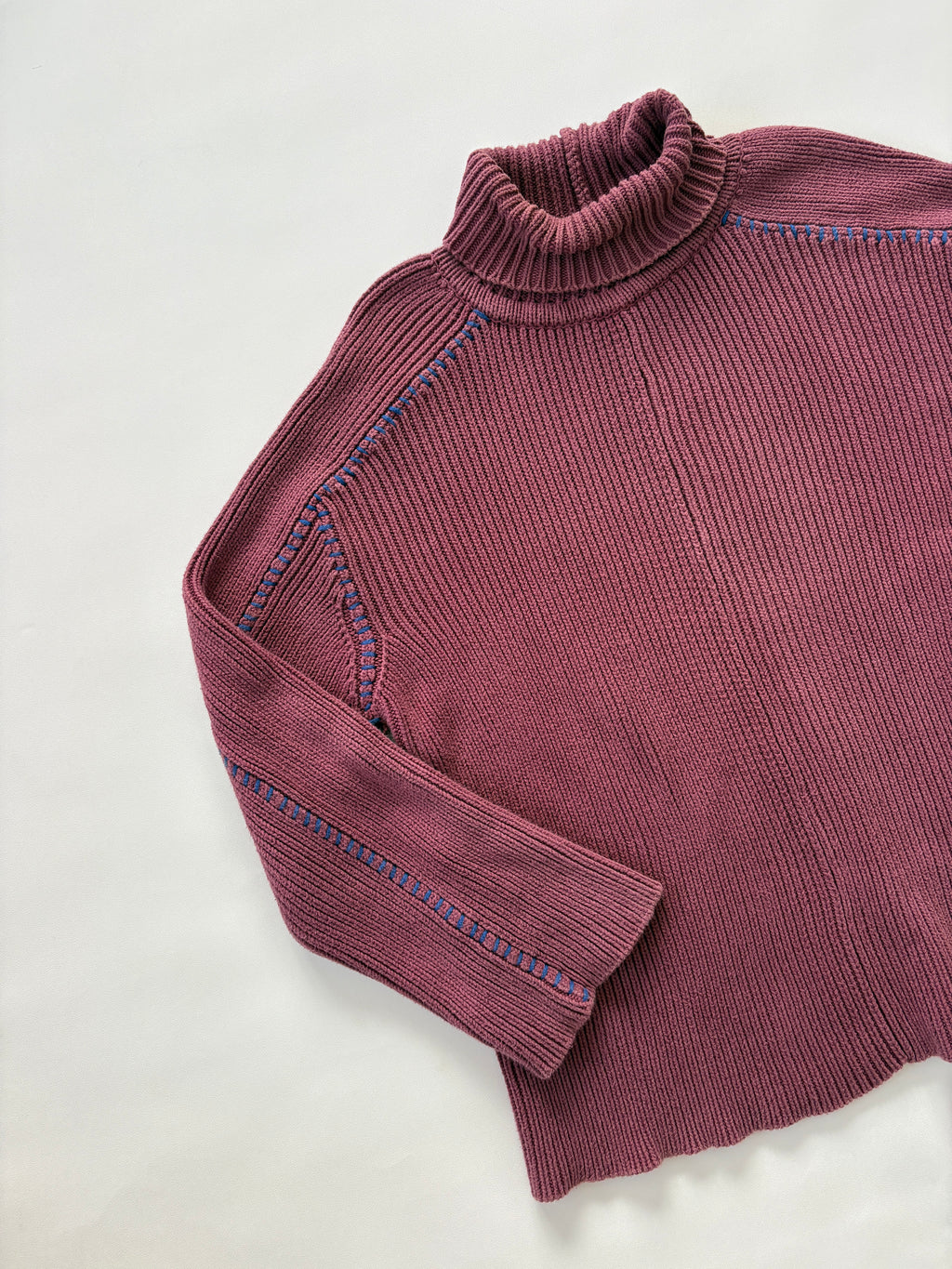 1140 / Purple Knit Jumper w/ Contrast Stitching