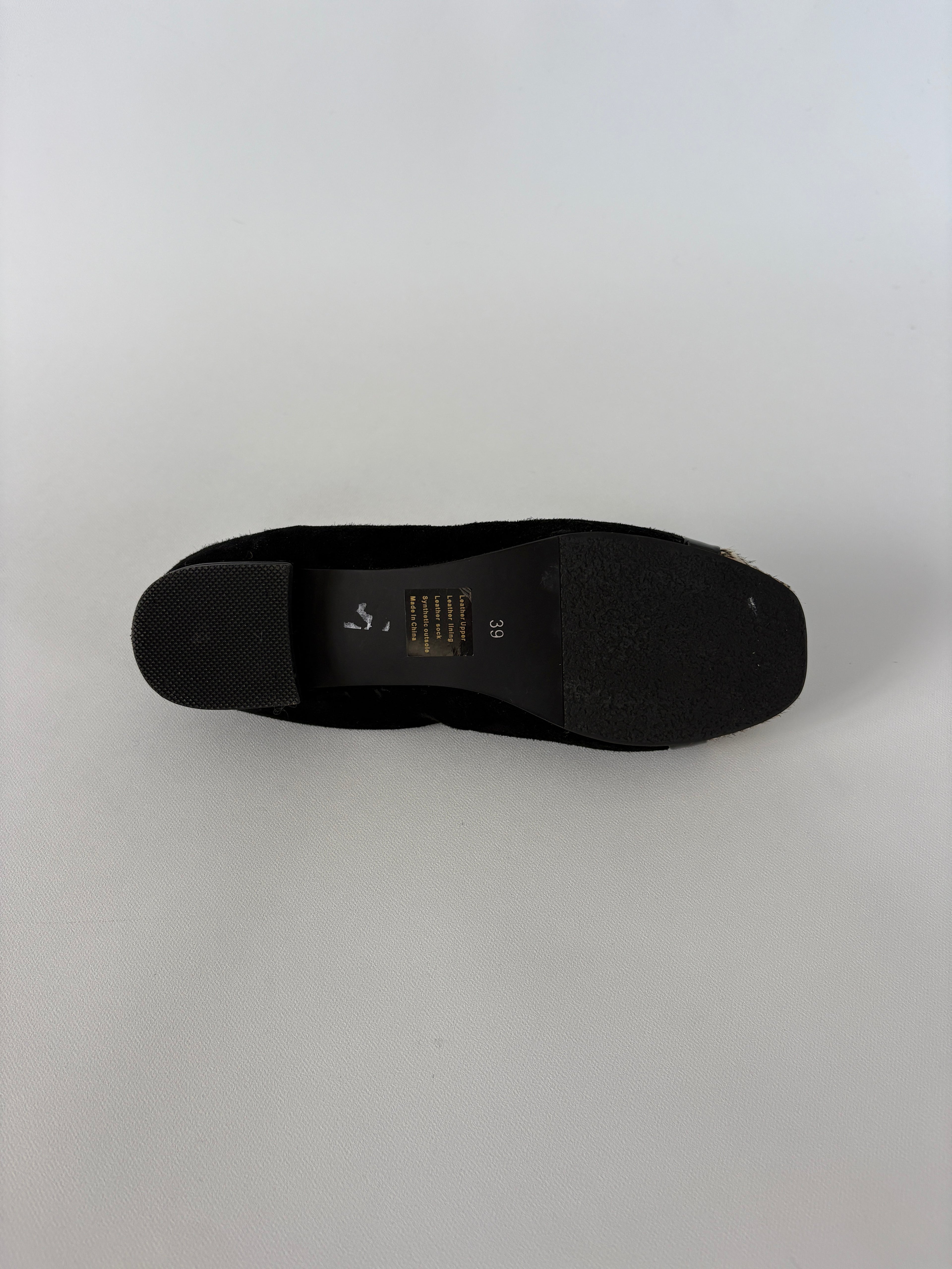1143 / Black Ballet Flats w/ Zebra Print Cap Toe