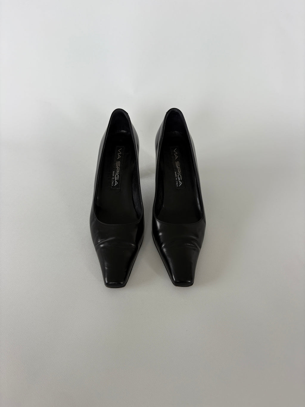 1175 / Vintage Black Square Toe Heels