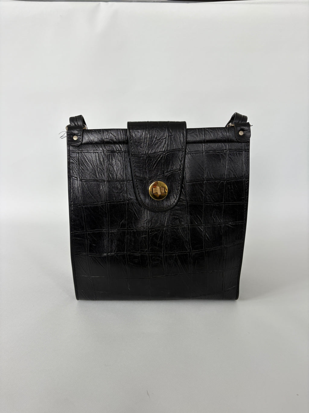 1187 / Vintage Black Leather Bag w/ Brass Clasp