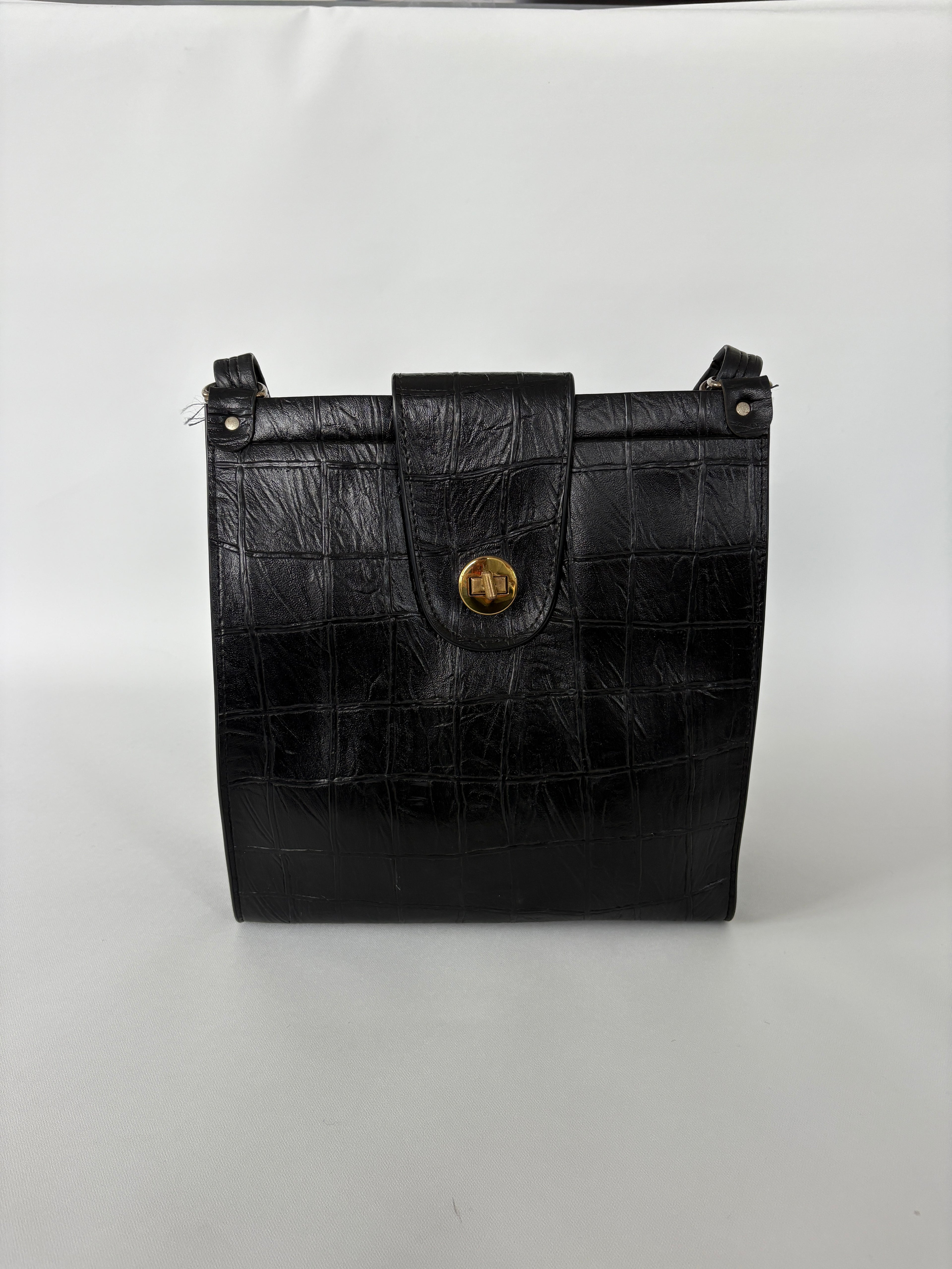 1187 / Vintage Black Leather Bag w/ Brass Clasp
