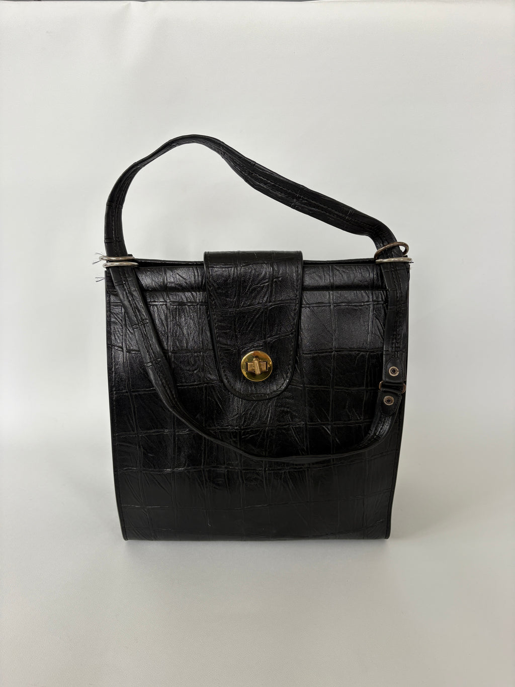 1187 / Vintage Black Leather Bag w/ Brass Clasp