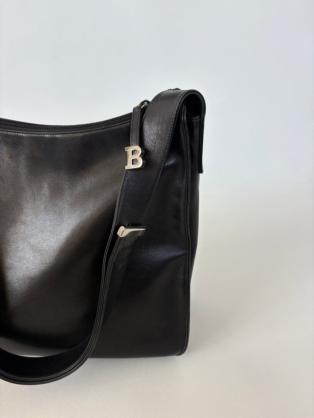 1192 / Bally Black Leather Messenger Bag