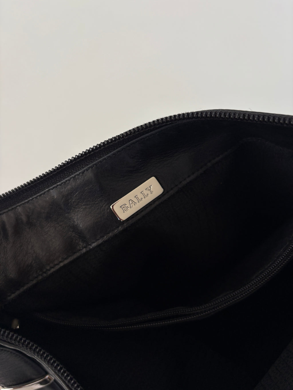 1192 / Bally Black Leather Messenger Bag
