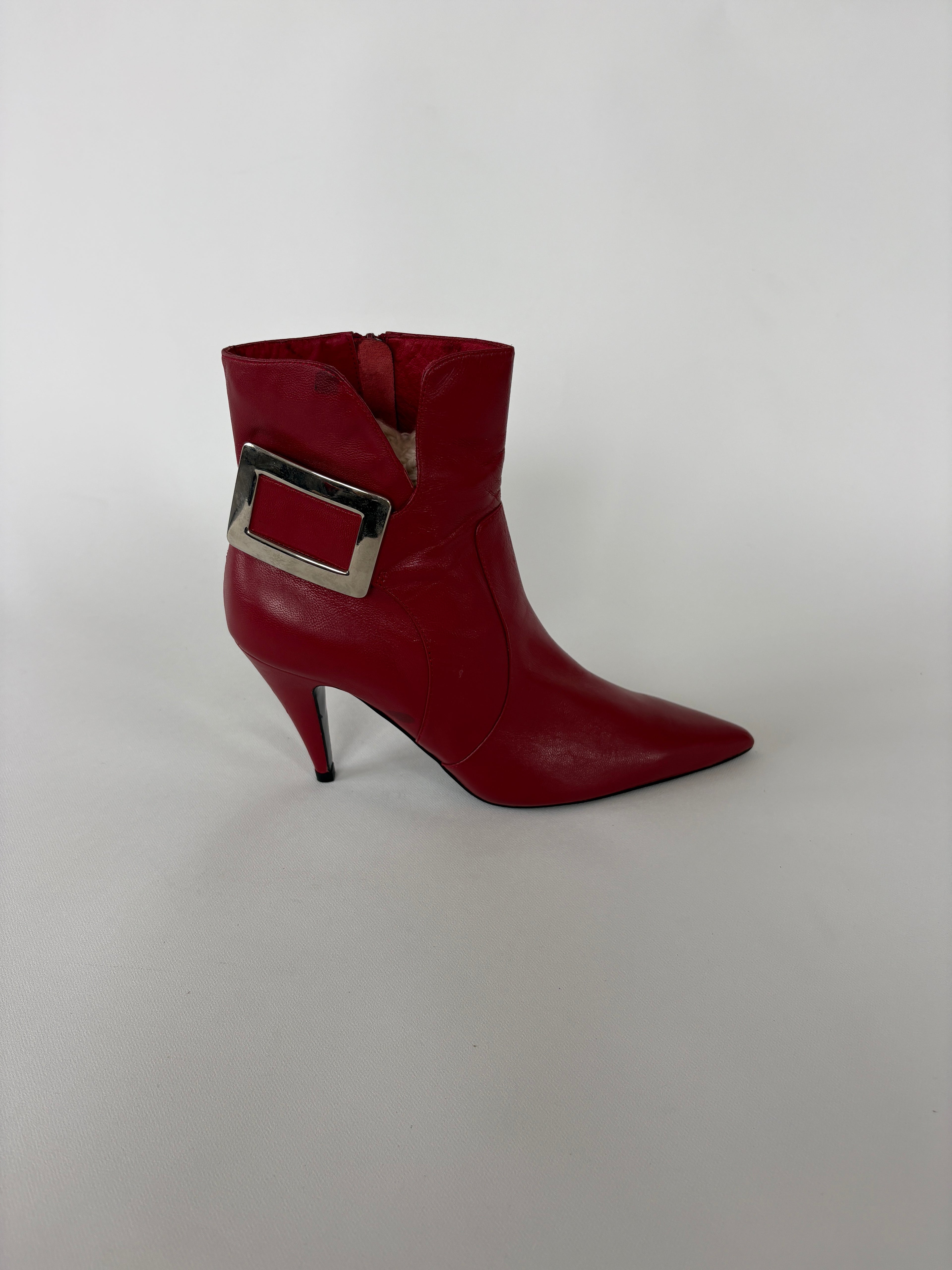 🔒1204 / Vintage Red Leather Boots w/ Silver Buckle