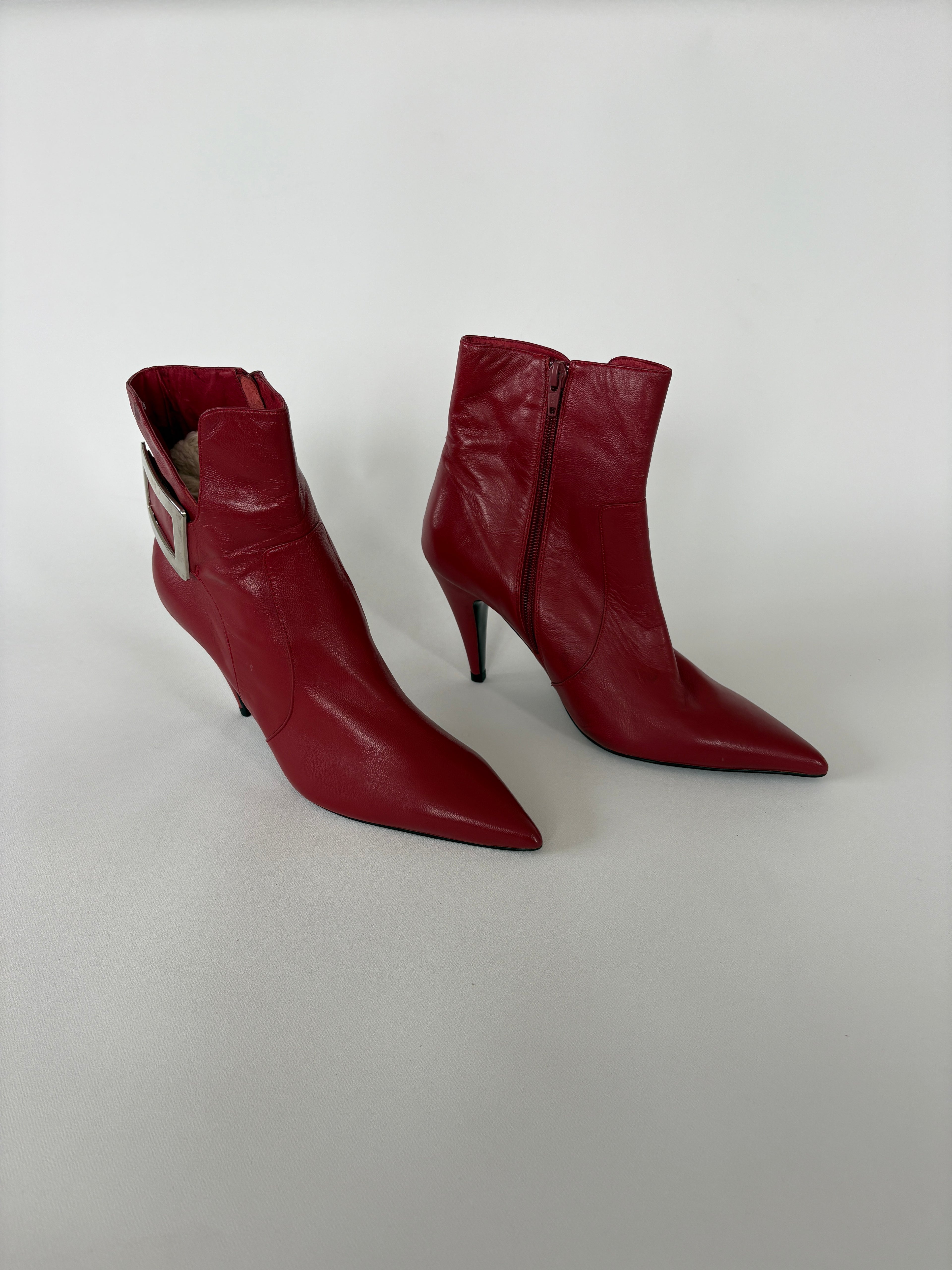 🔒1204 / Vintage Red Leather Boots w/ Silver Buckle
