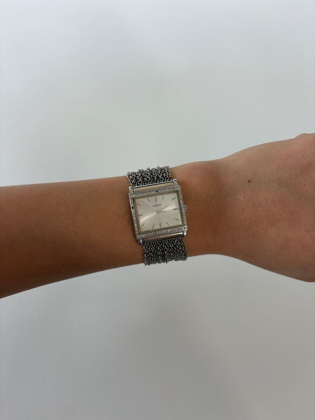 1219 / Guess Silver Chain Watch