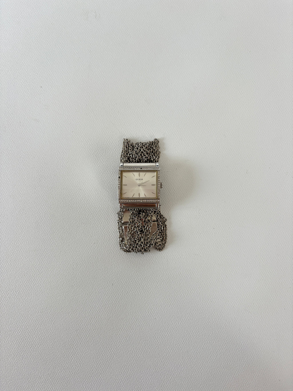 1219 / Guess Silver Chain Watch
