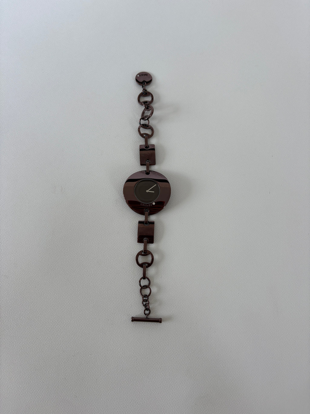 1239 / Brown DKNY Chain Watch