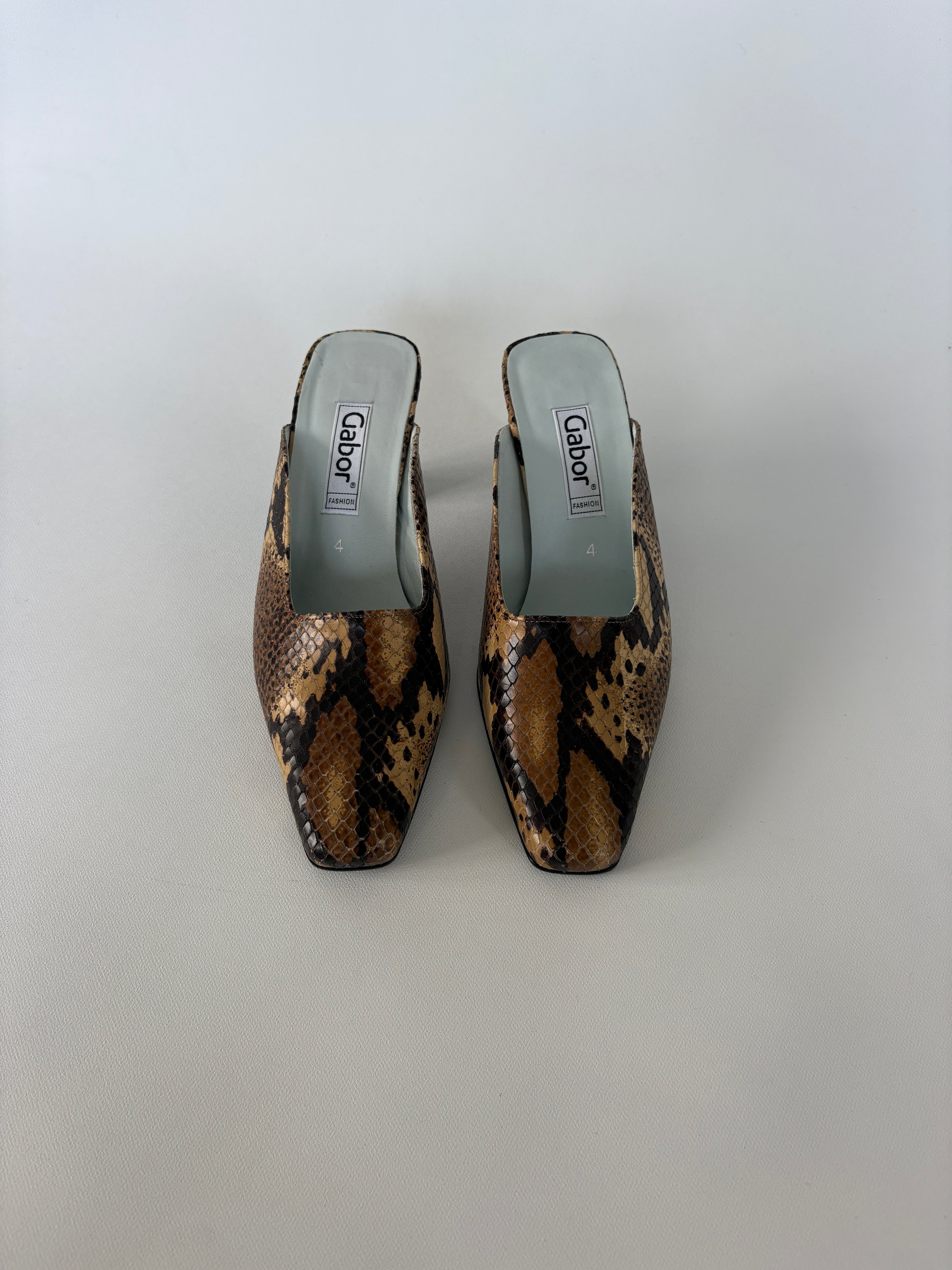 🔒1284 / Snake Skin Kitten Heels