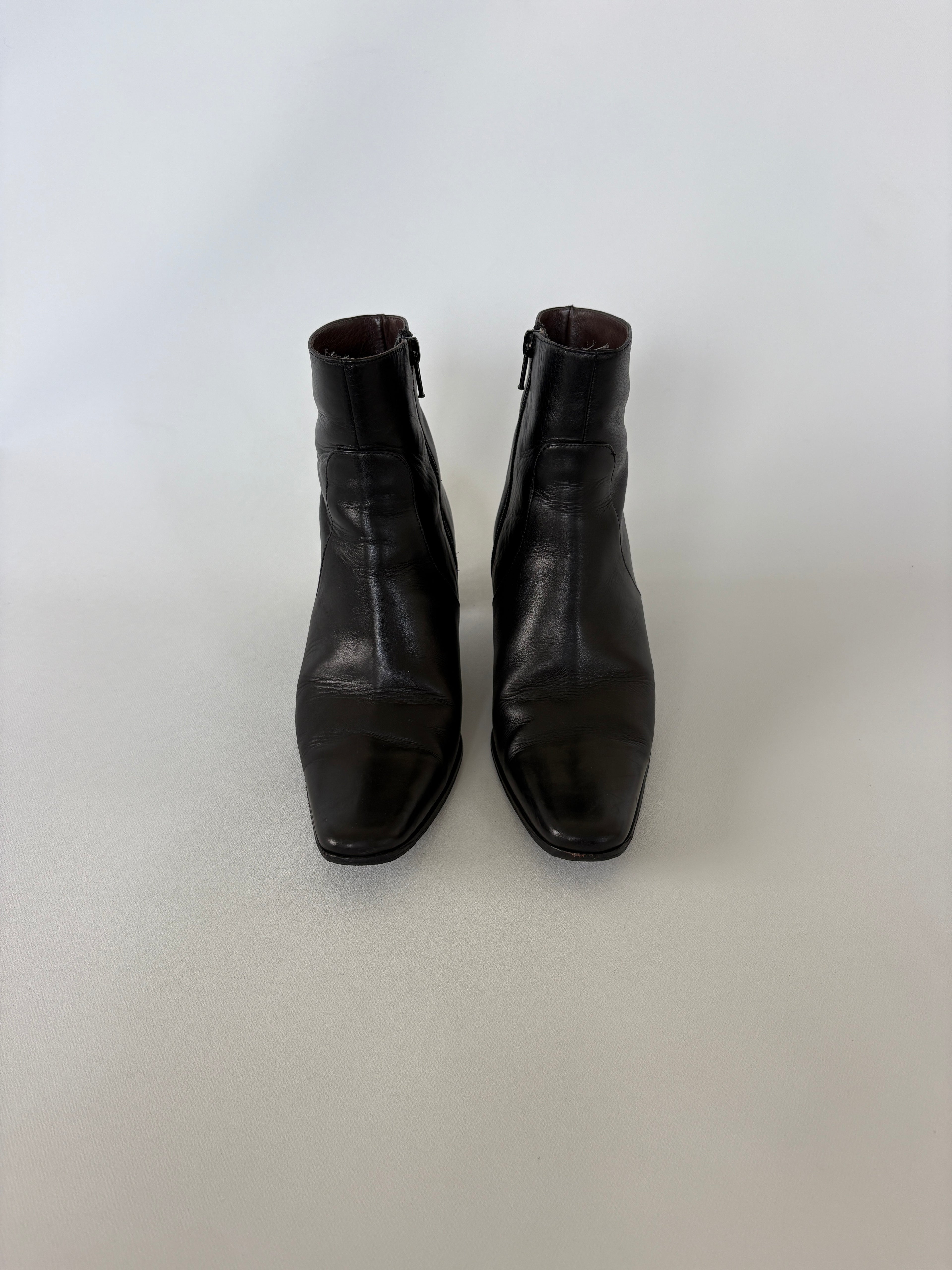 1286 / Vintage Black Leather Ankle Boots