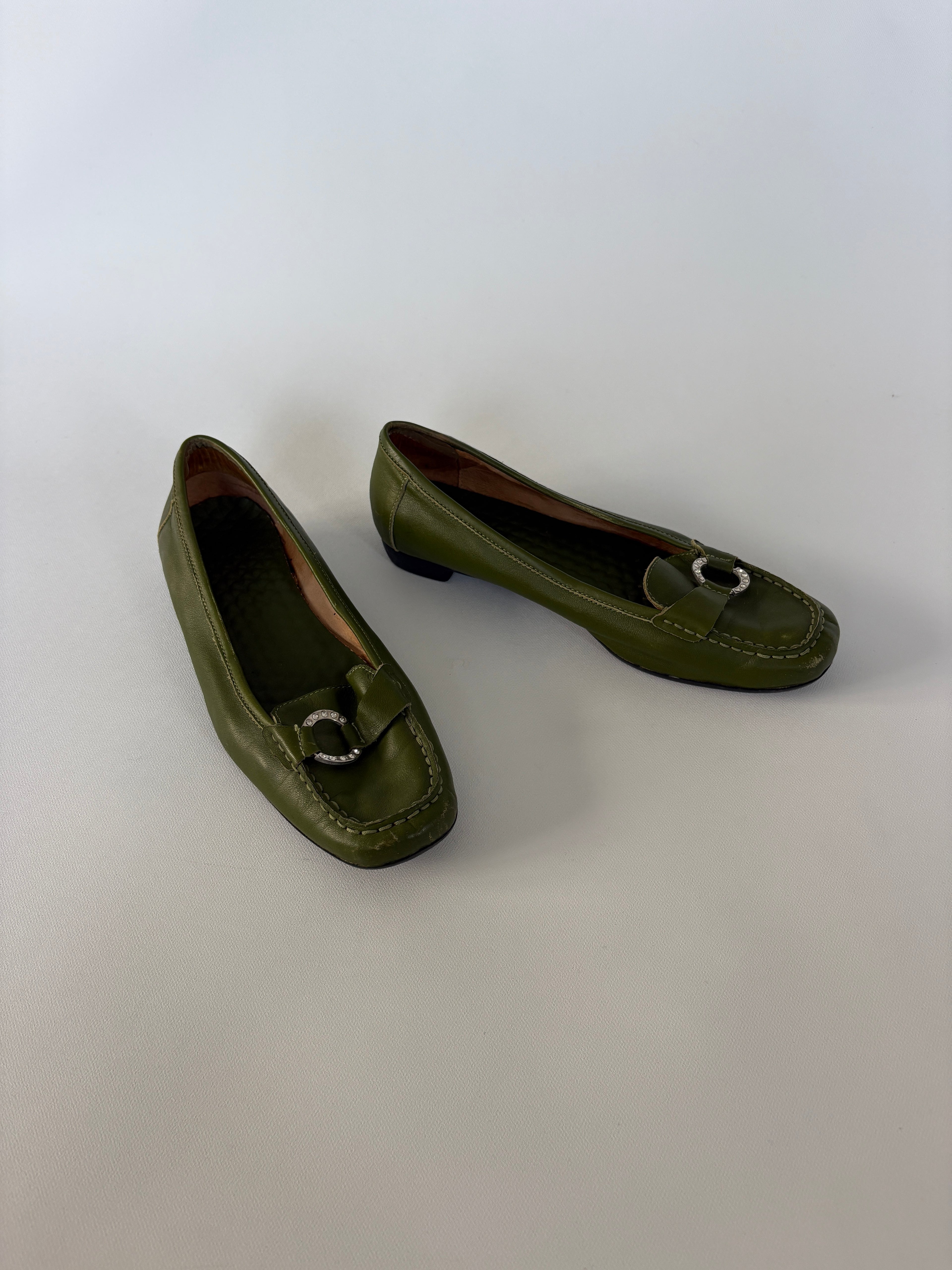 1287 / Vintage Green Hush Puppies