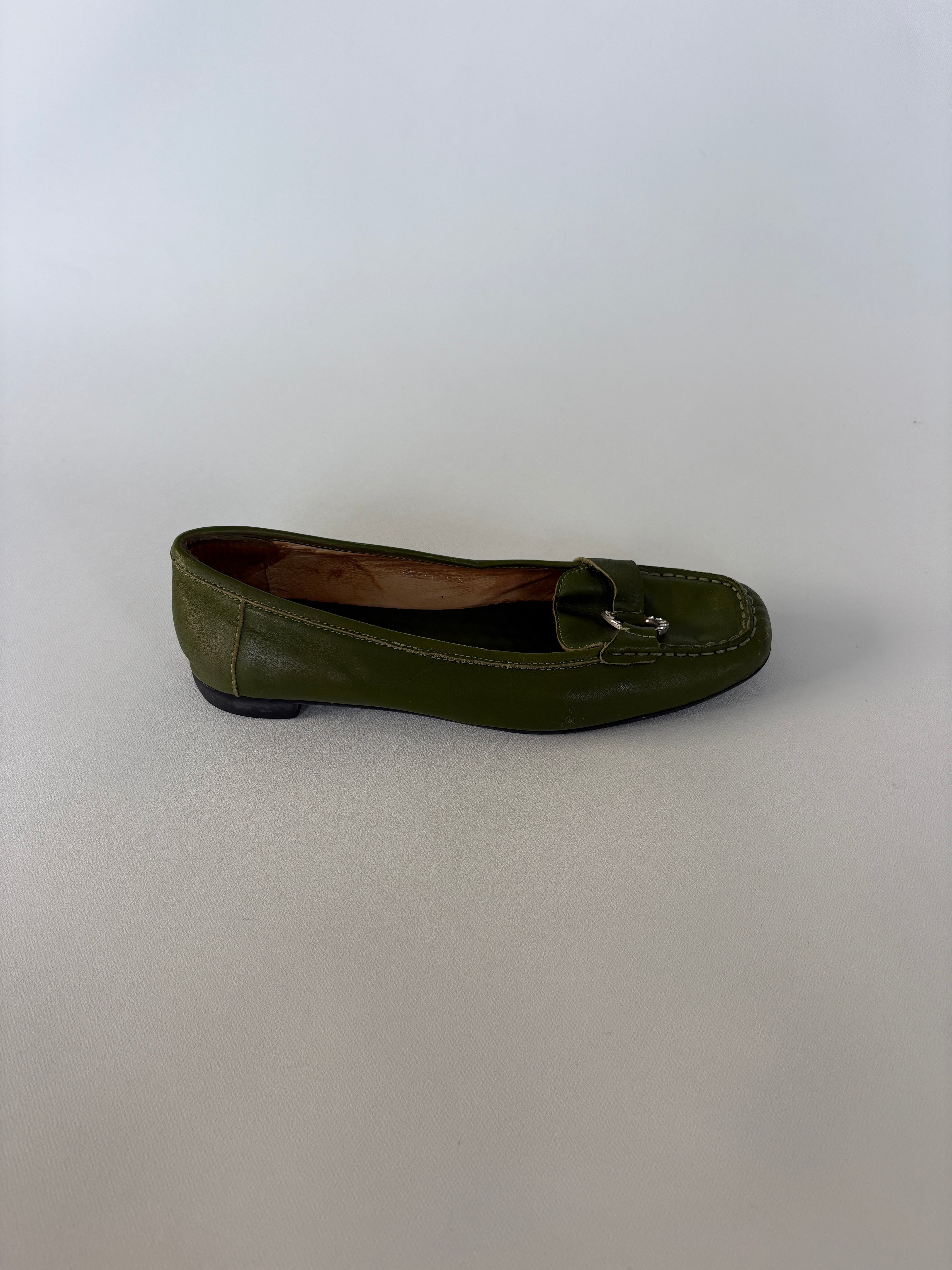 1287 / Vintage Green Hush Puppies