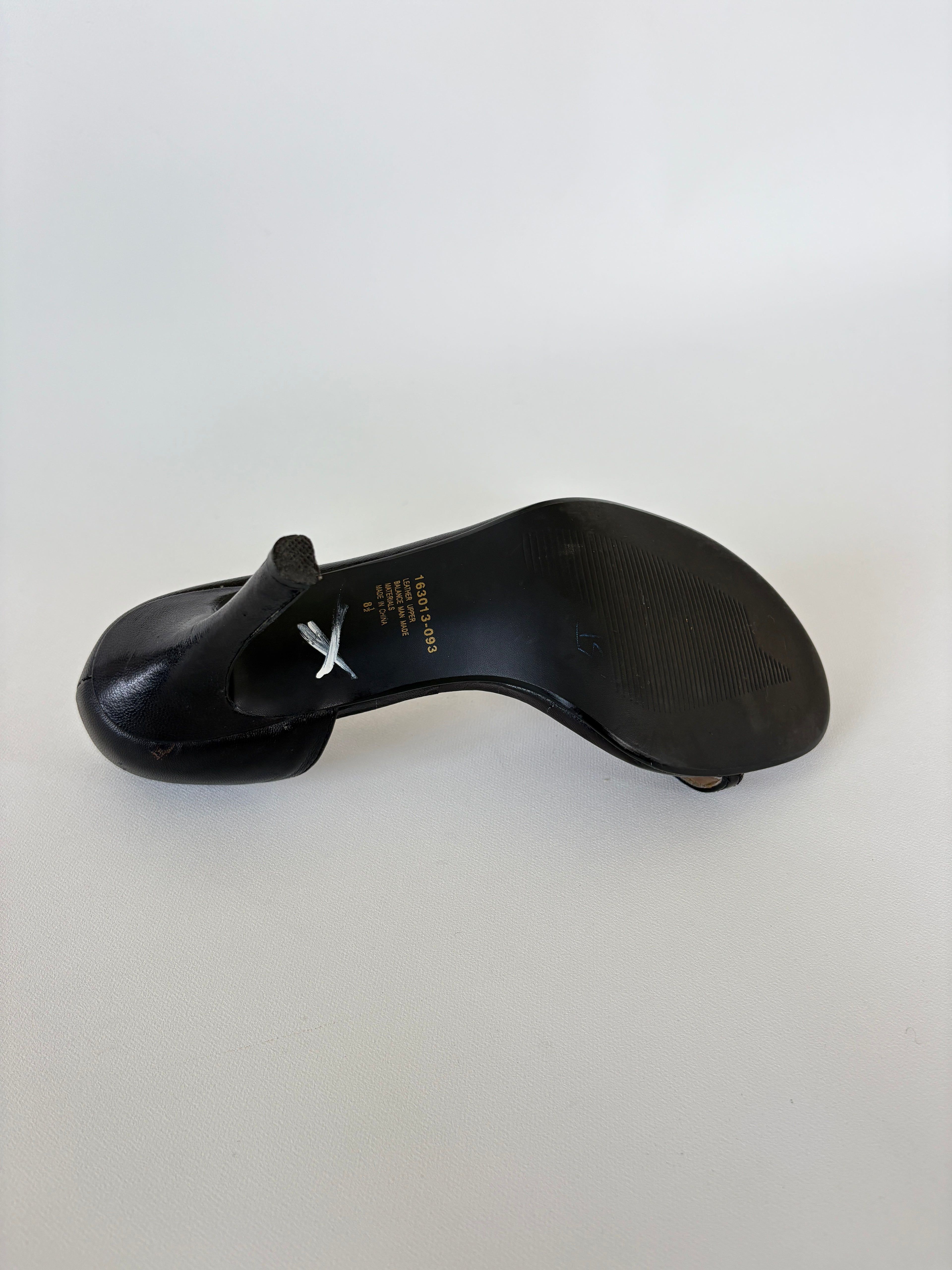 13 / Black Colin Stuart Split-Toe Heels