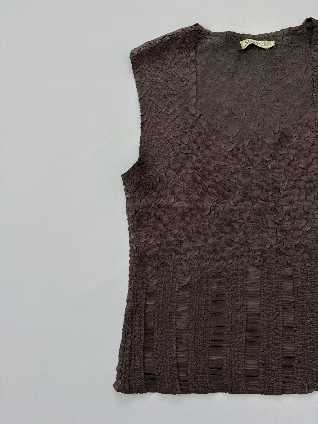 1301 / Vintage Brown Textured Tank