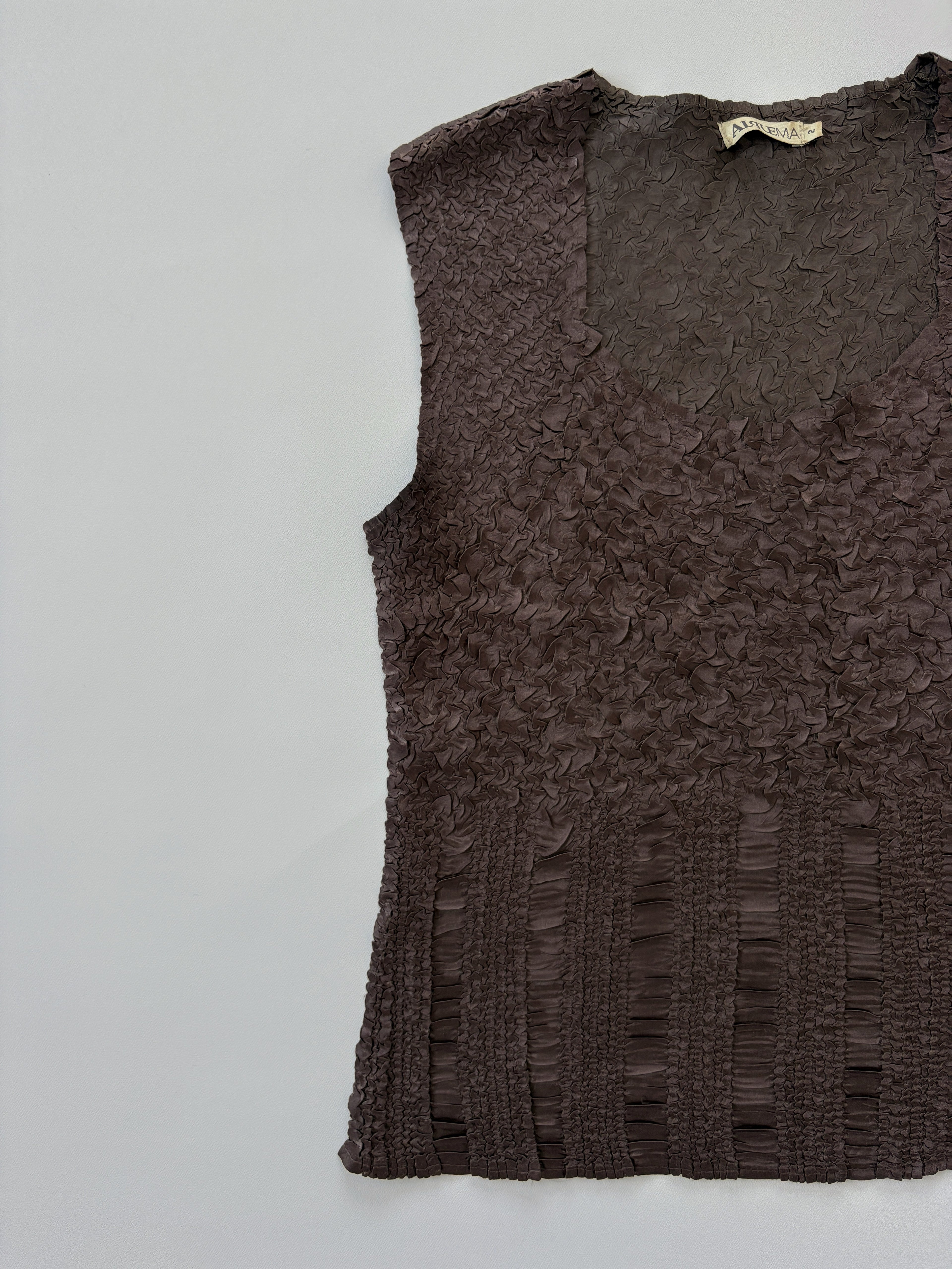 1301 / Vintage Brown Textured Tank