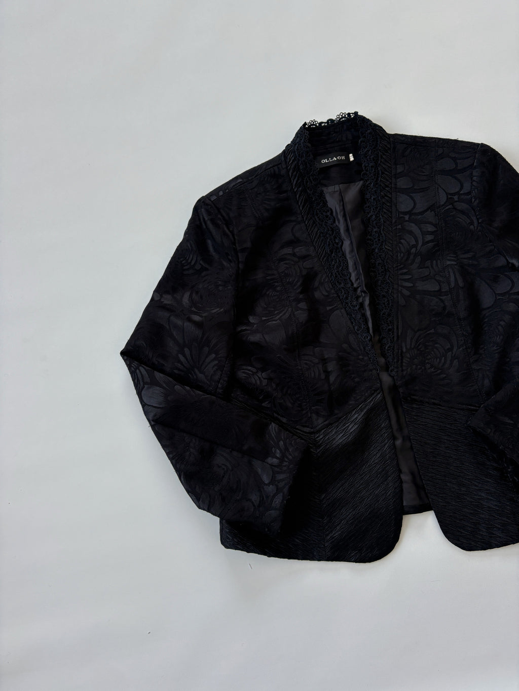 🔒1315 / Vintage Black Silk Blazer