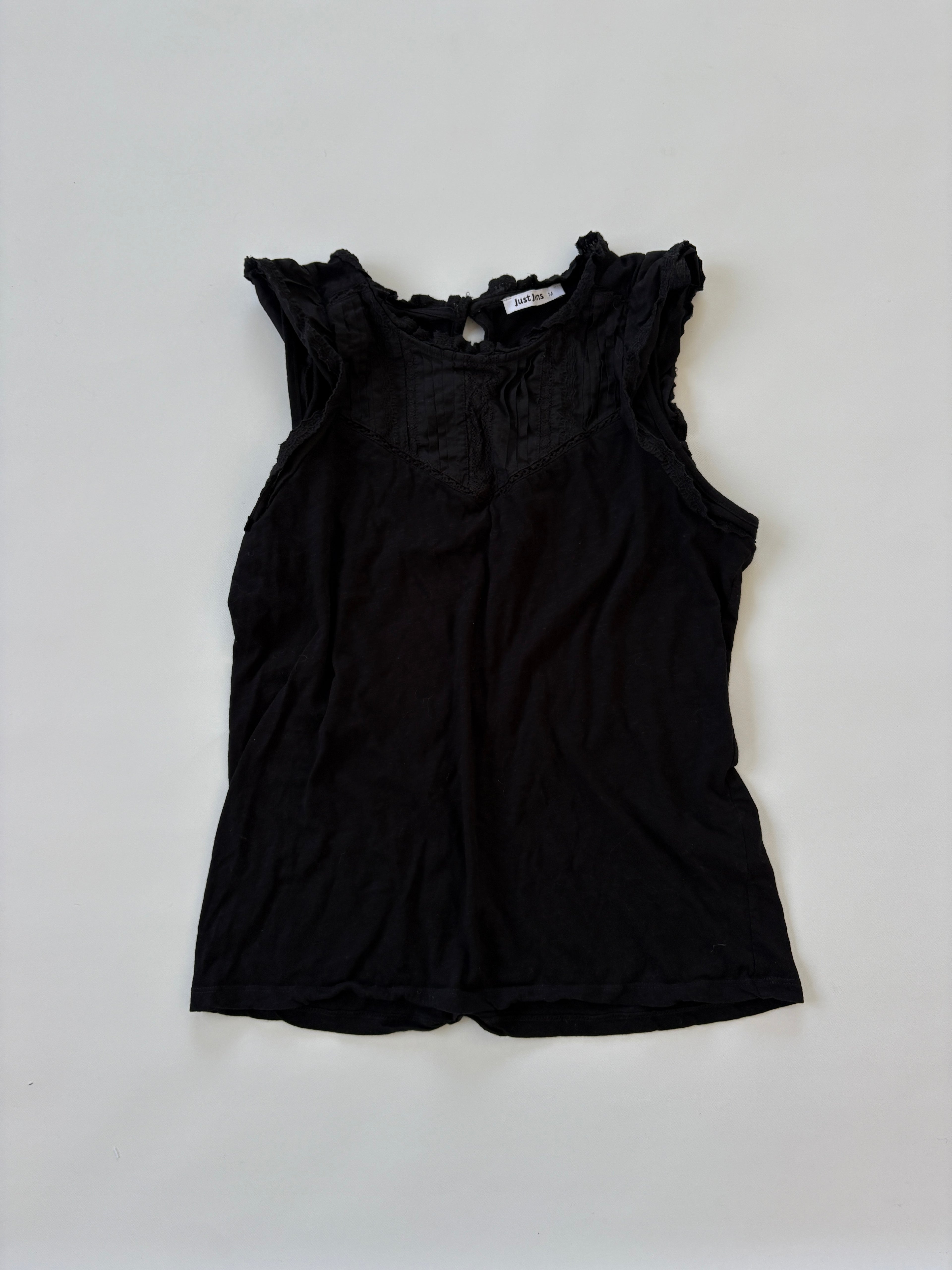 1314 / Black Tank w/ Lace Sleeves