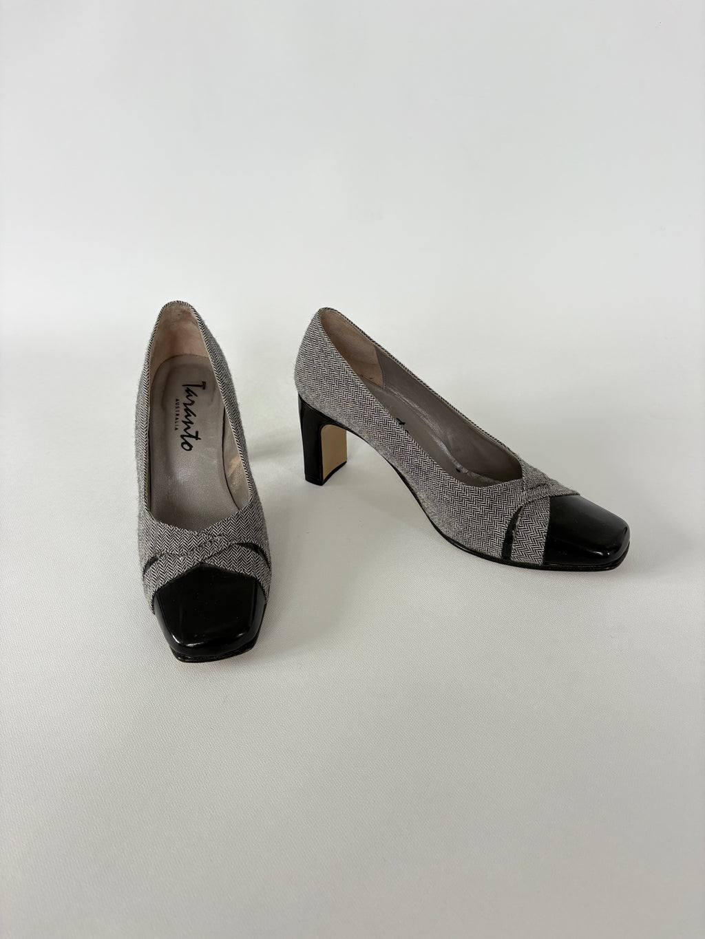 🔒1319 / Vintage Grey & Black Square Toe Heels
