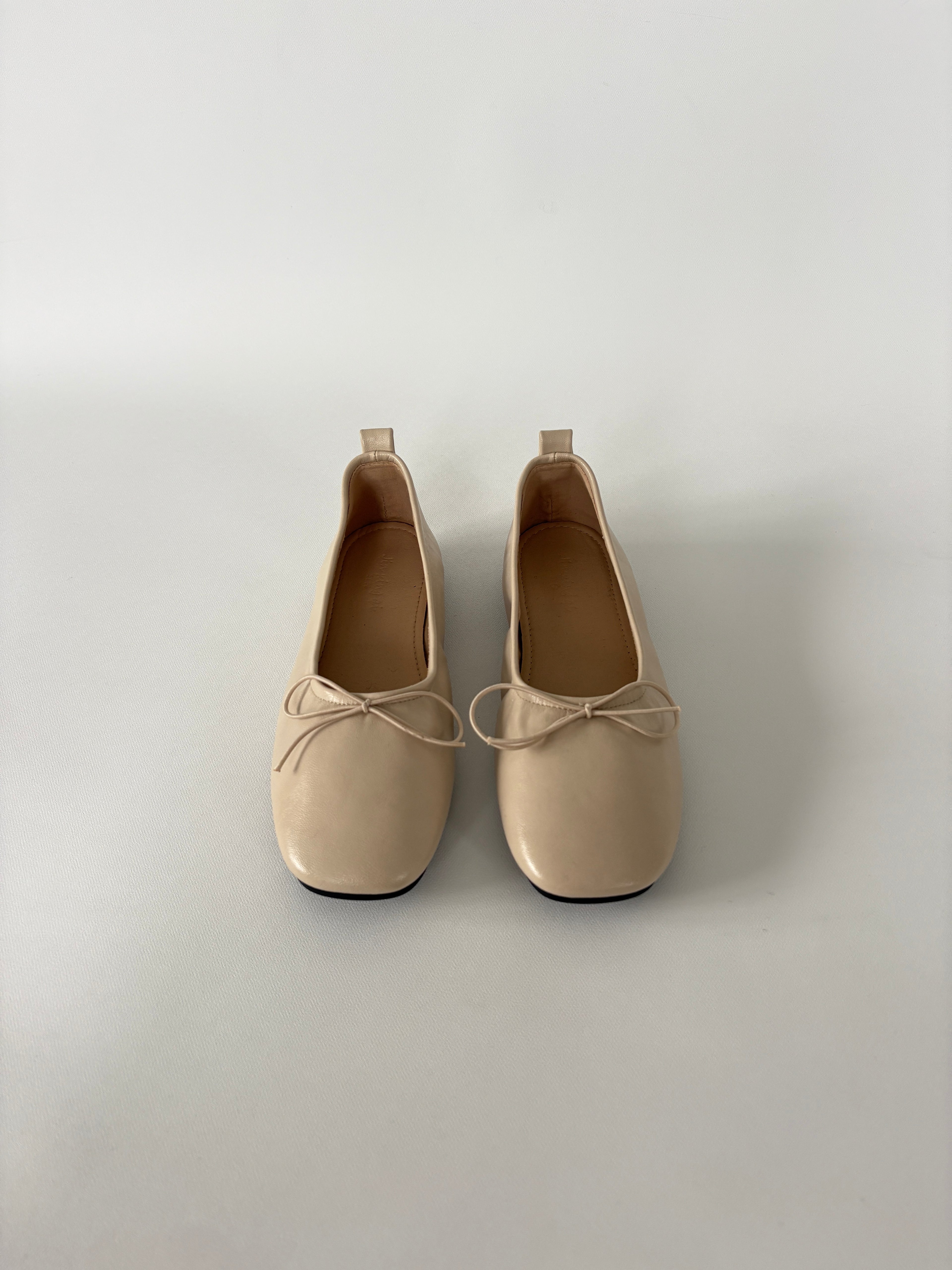 1322 / Beige Ballet Flats