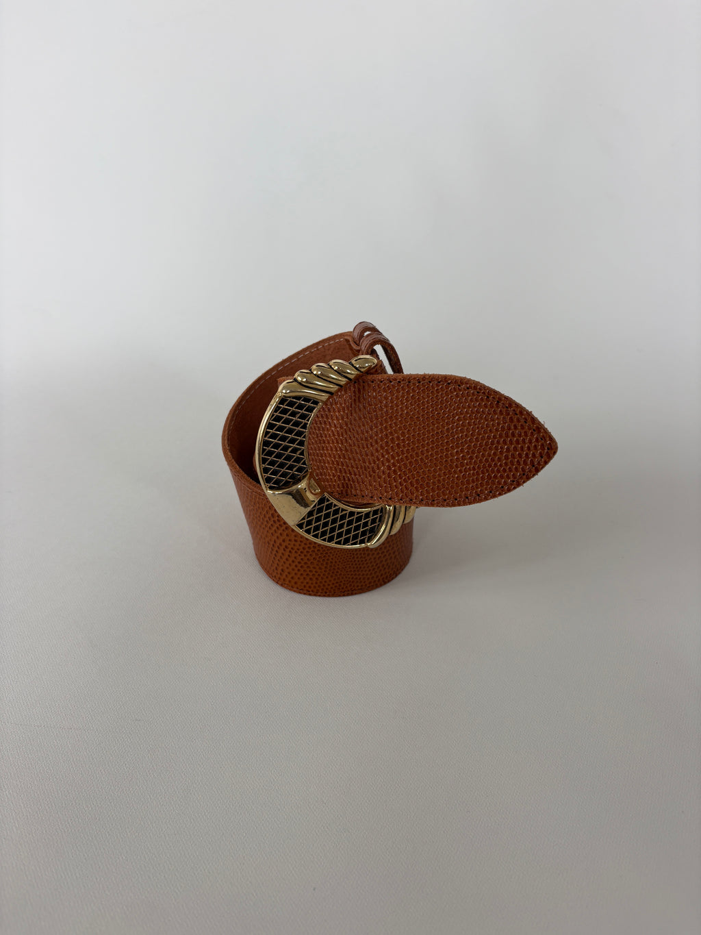 1385 / Vintage Brown belt w/ Large Brass Clasp