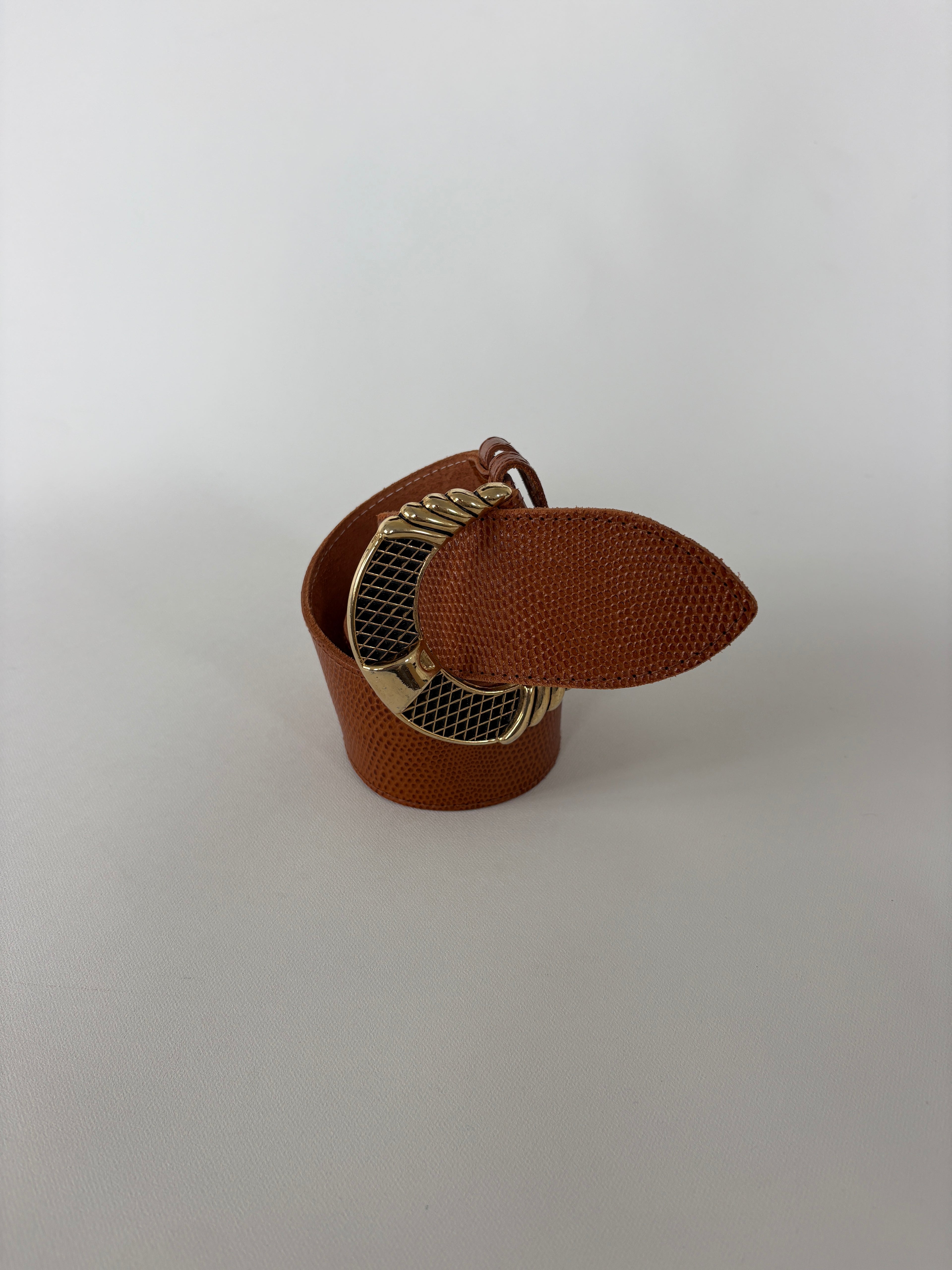 1385 / Vintage Brown belt w/ Large Brass Clasp