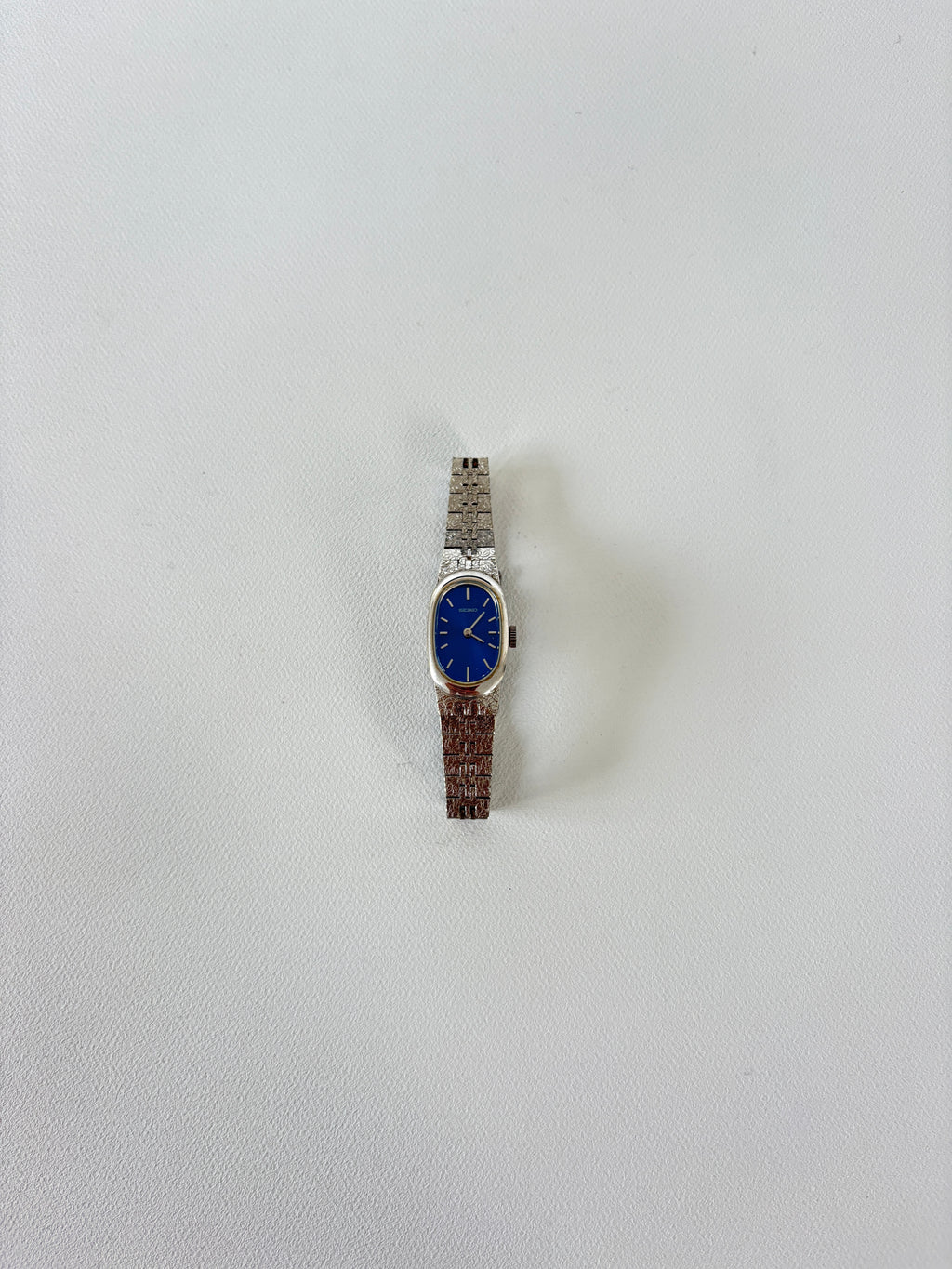 🔒1386 / Seiko Silver Watch w/ Blue Face