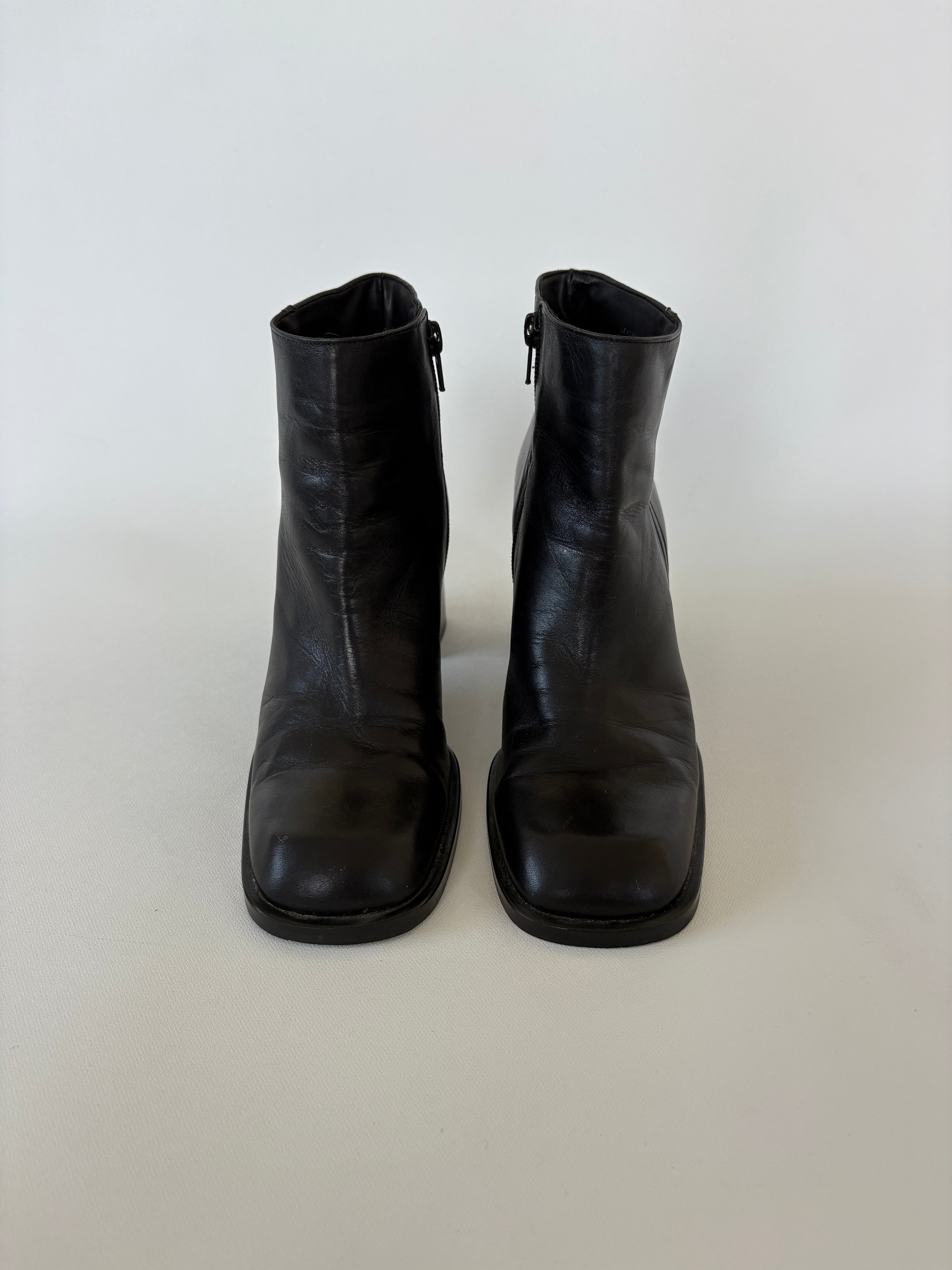 249 / Nine West Black Sqaure-toe Ankle Boots