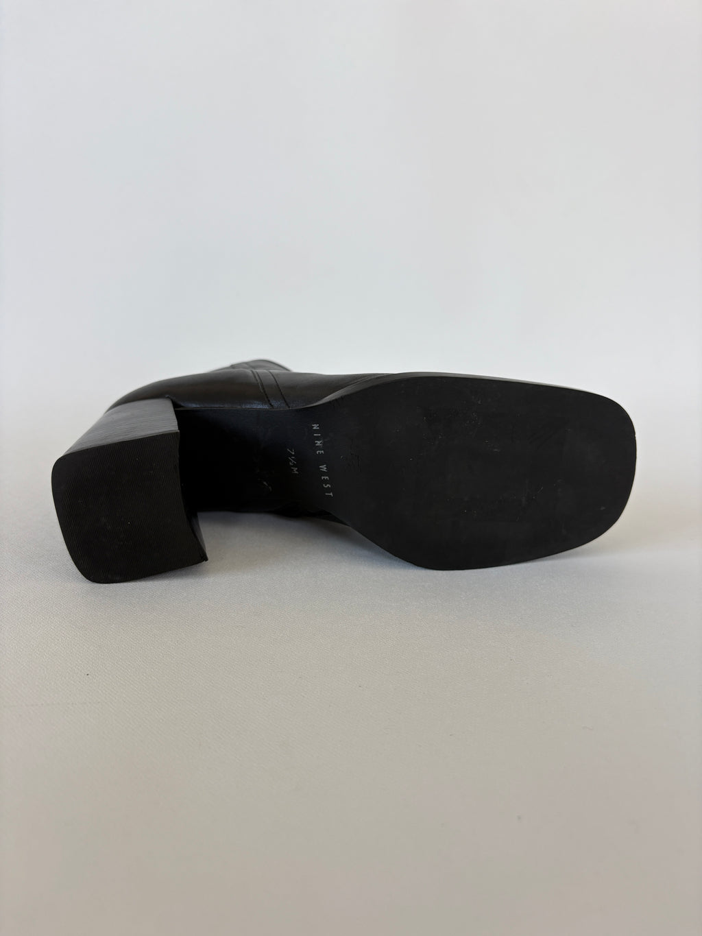 249 / Nine West Black Sqaure-toe Ankle Boots