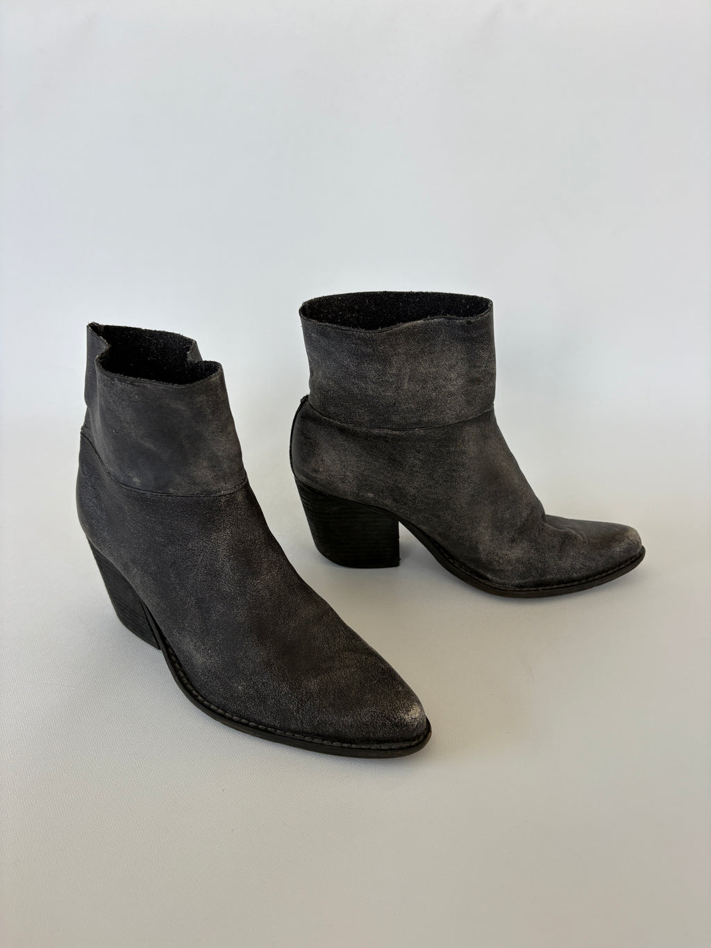 250 / Jeffrey Campbell Grey Soft Leather Cowboy Ankle Boots