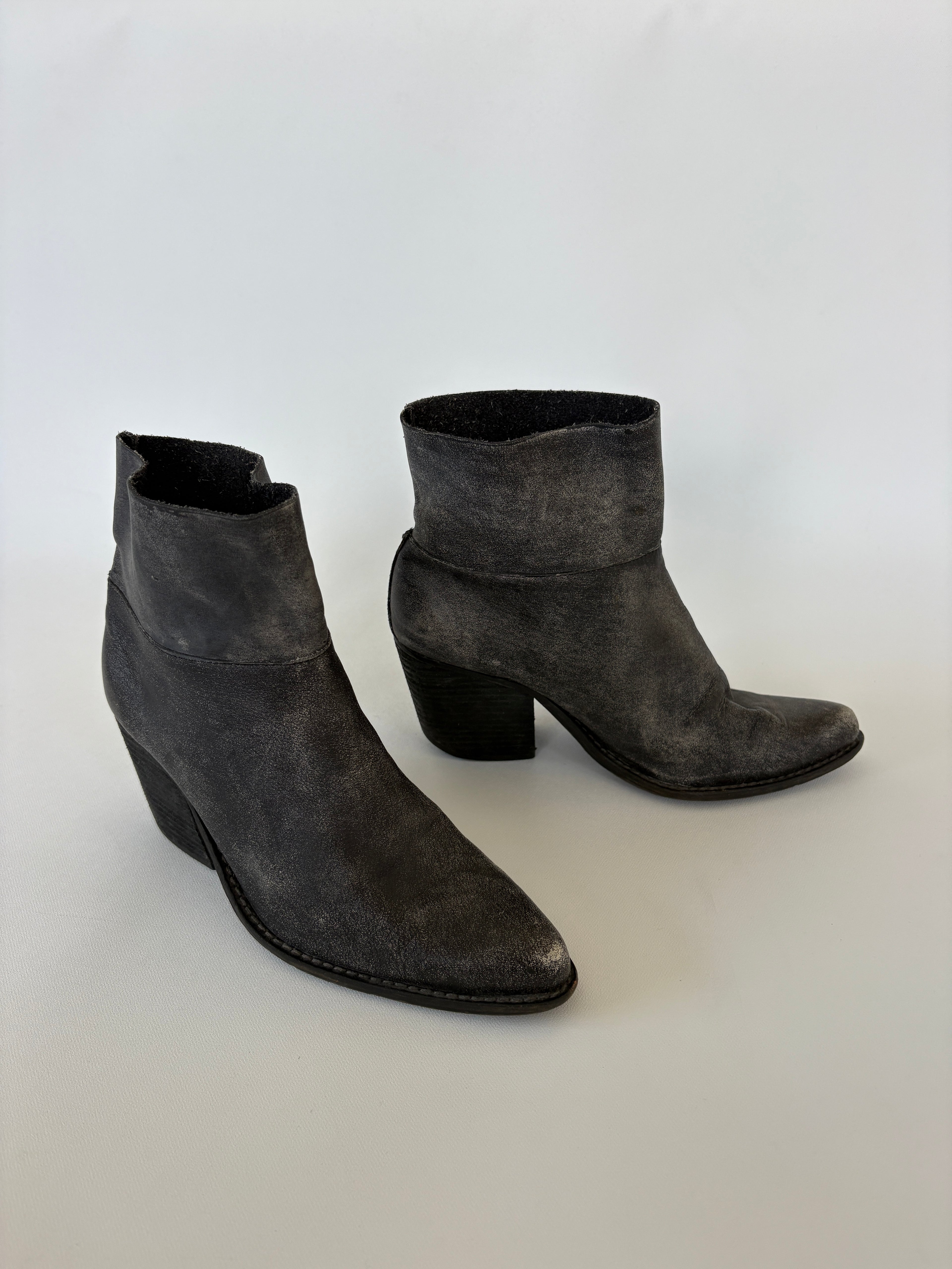 250 / Jeffrey Campbell Grey Soft Leather Cowboy Ankle Boots