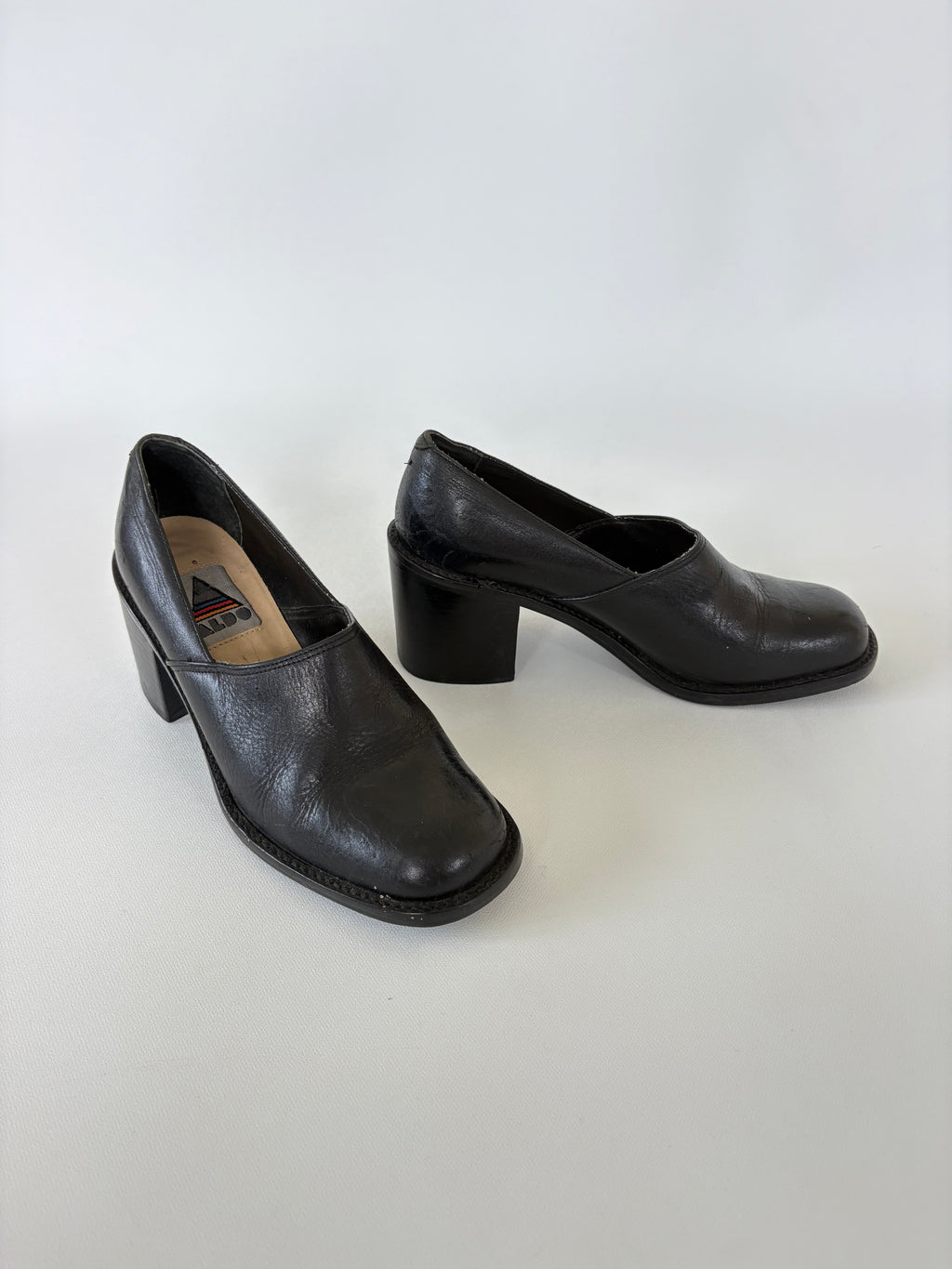 280 / Vintage Black Aldo Heels