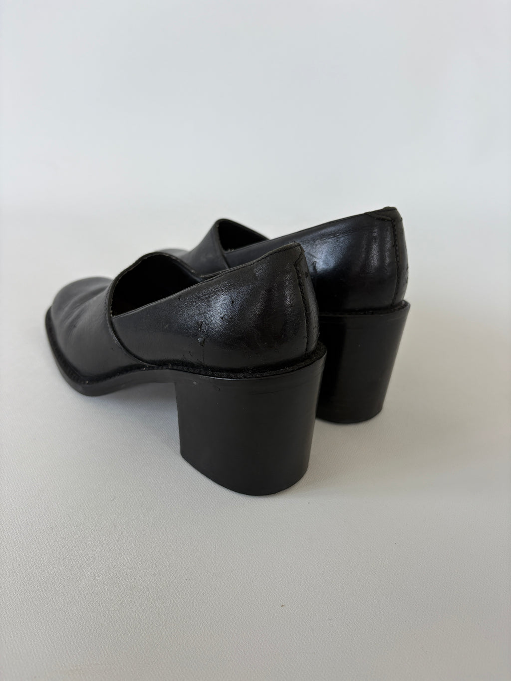 280 / Vintage Black Aldo Heels