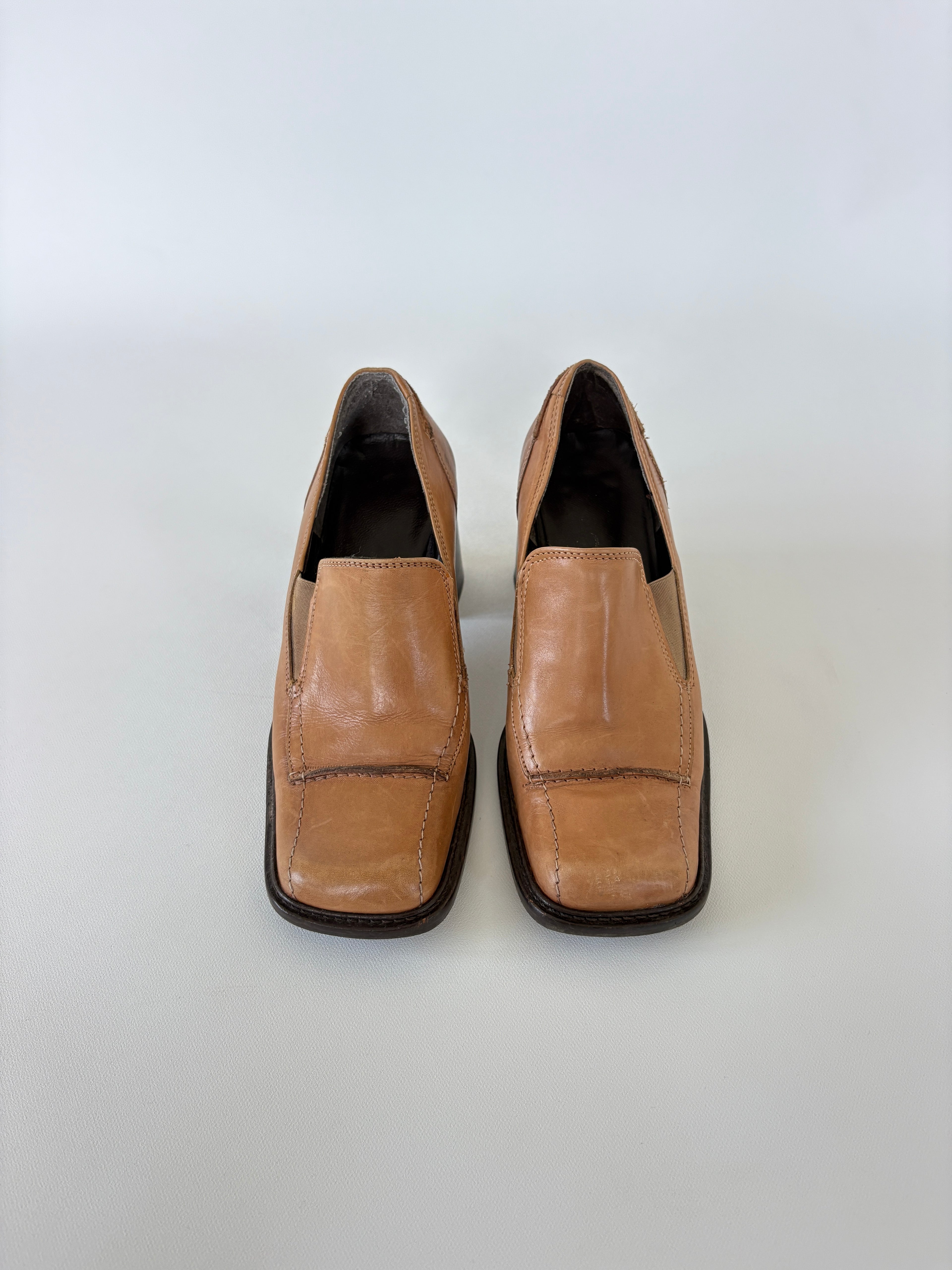 290 / Vintage Aldo Brown Square Toe Heels