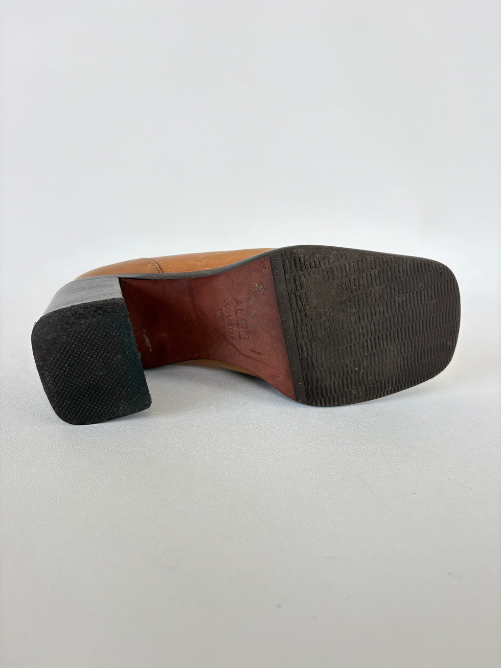 290 / Vintage Aldo Brown Square Toe Heels