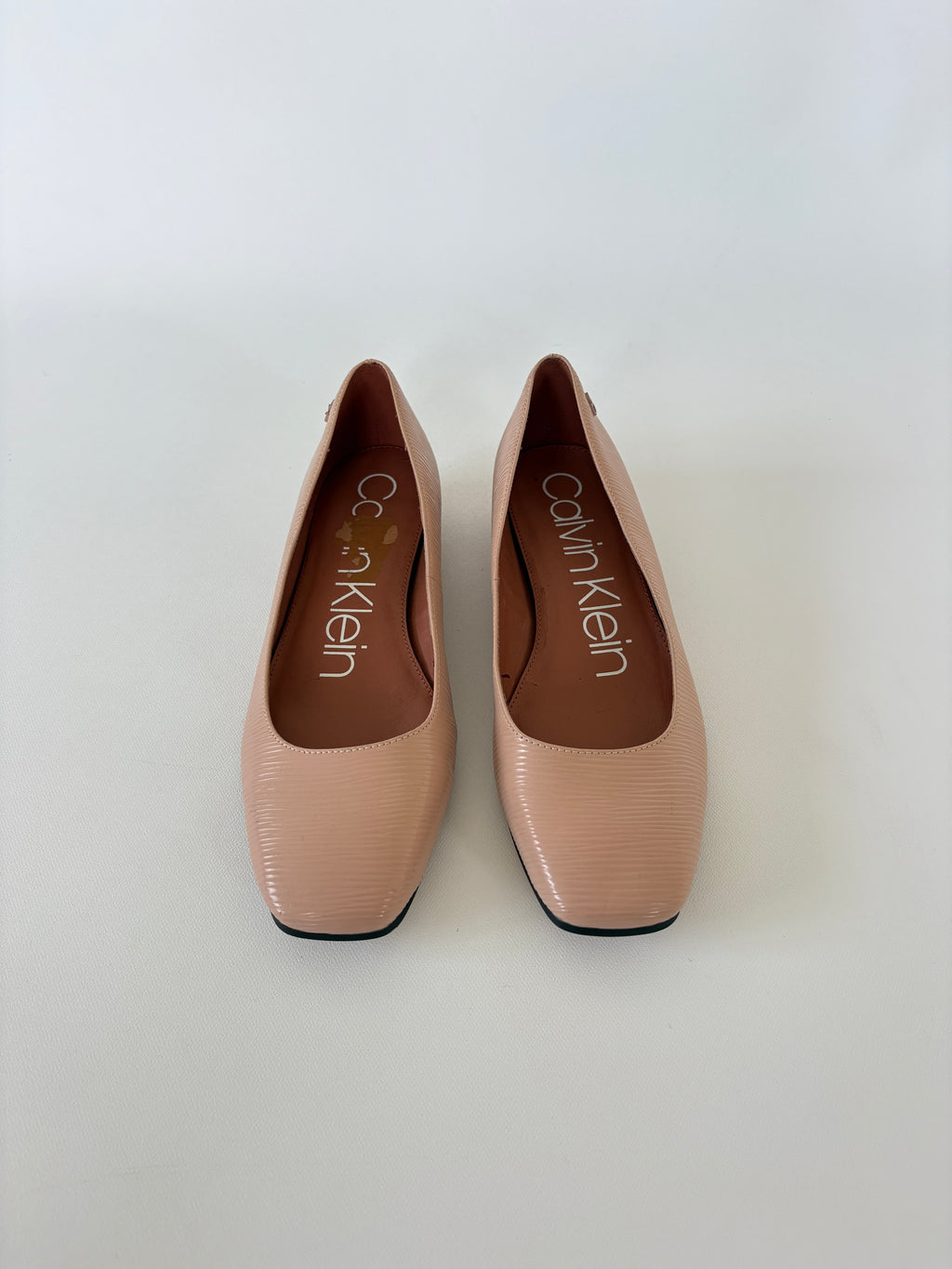 462 / Calvin Klein Square Toe Flats