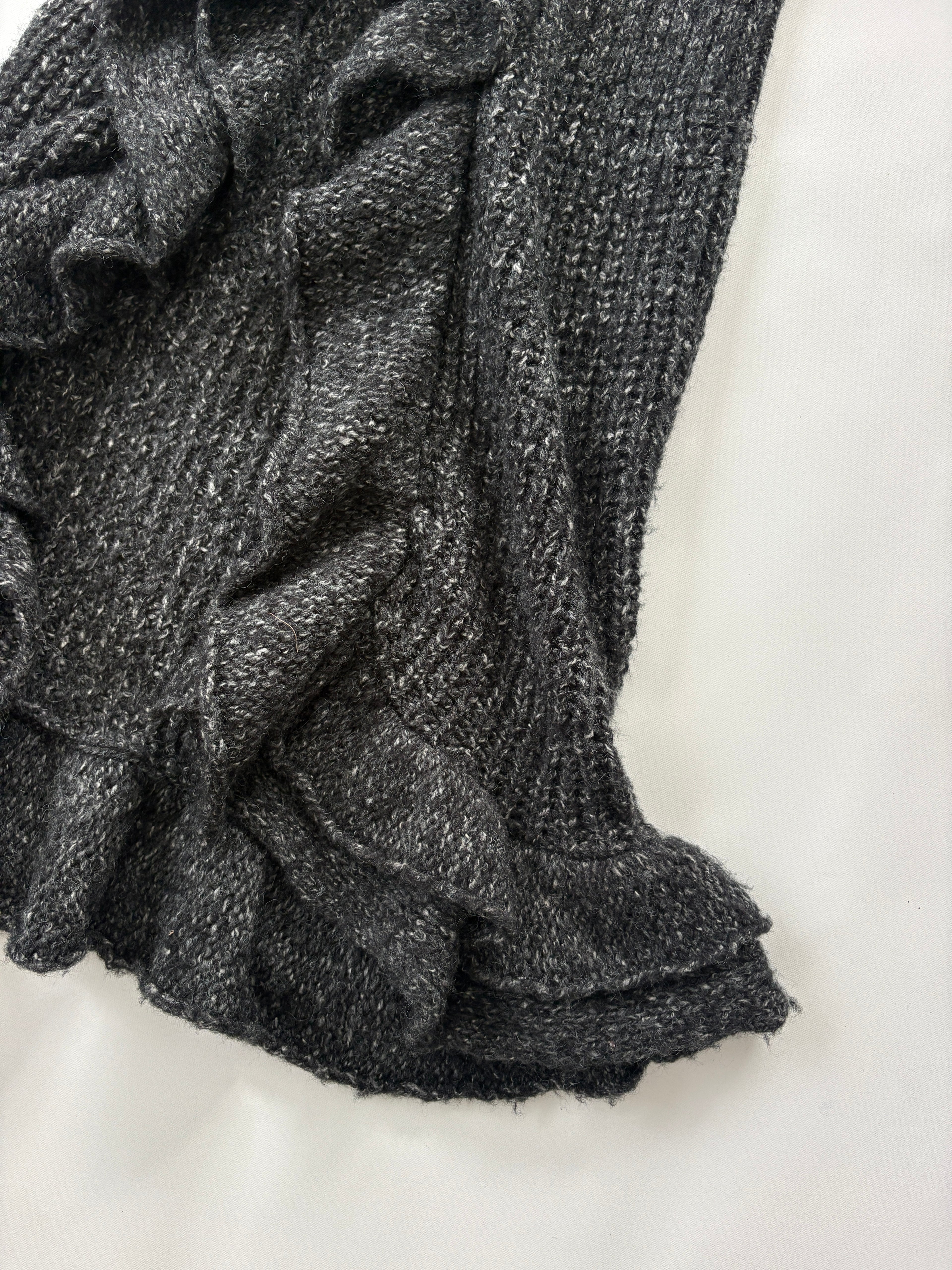 🔒 775 / Grey Long Knit Cardigan