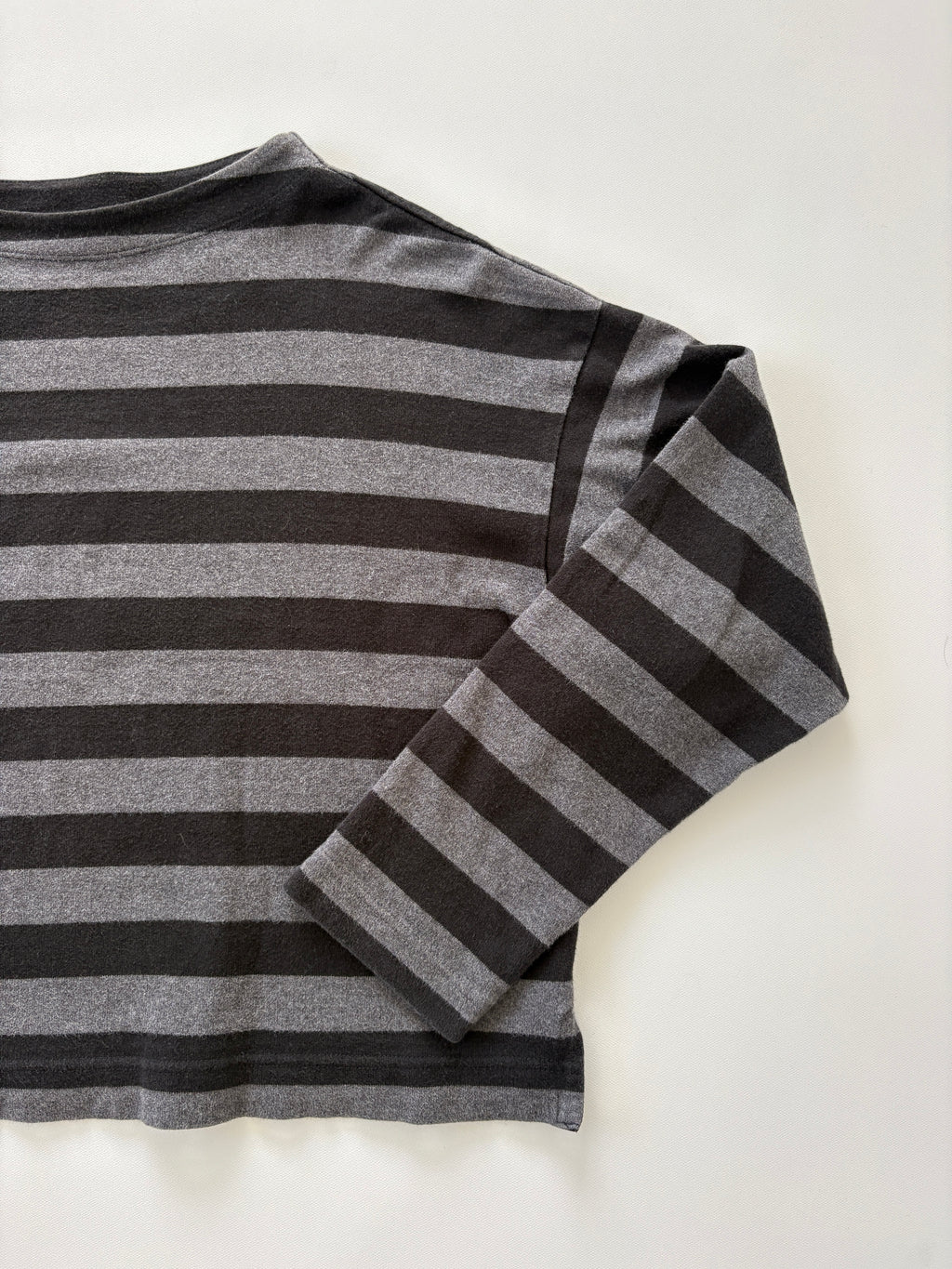 787 / Uniqlo Black & Grey Striped Boat Neck Long Sleeve