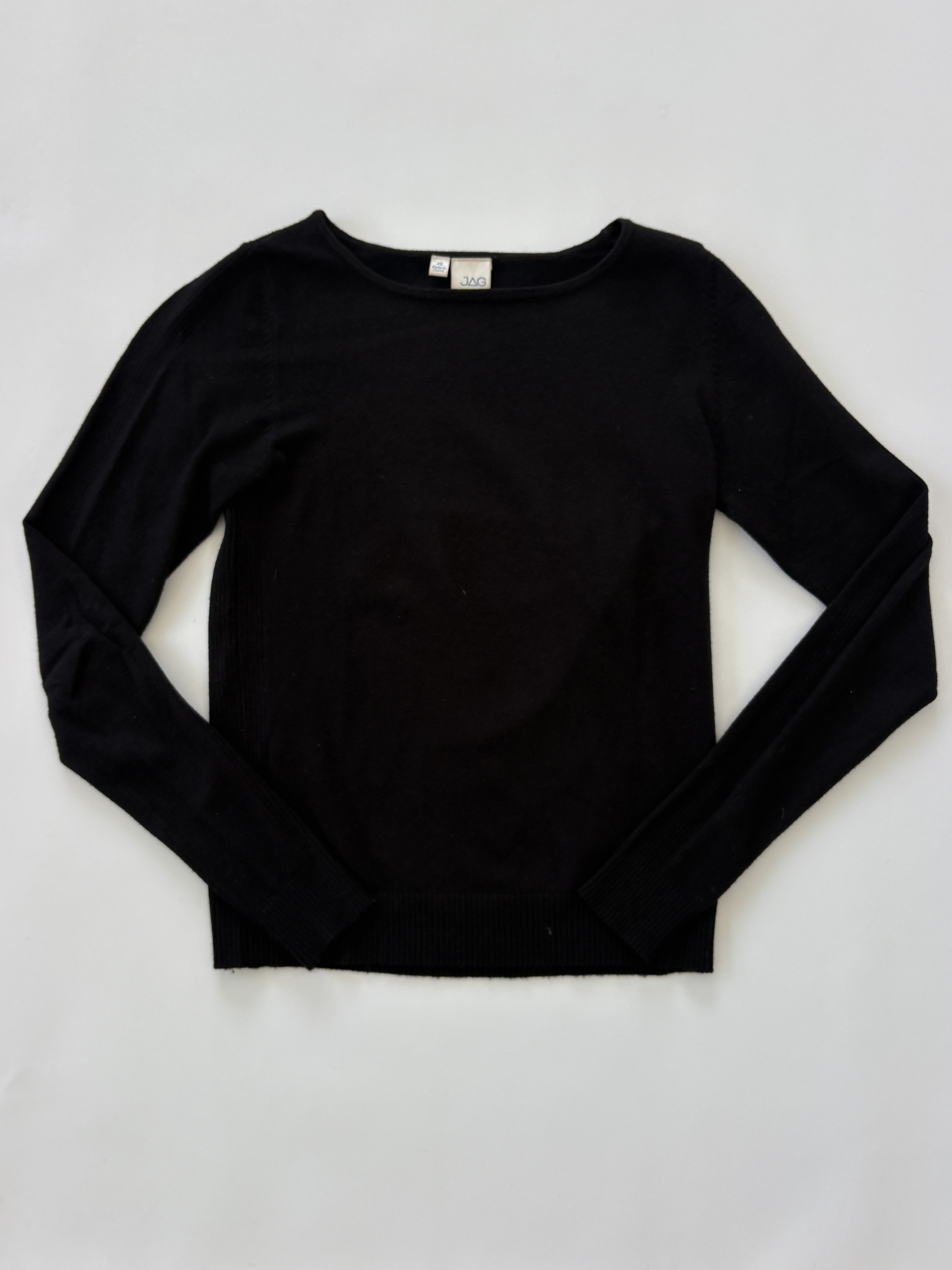 🔒794 / Black Jag Sweater