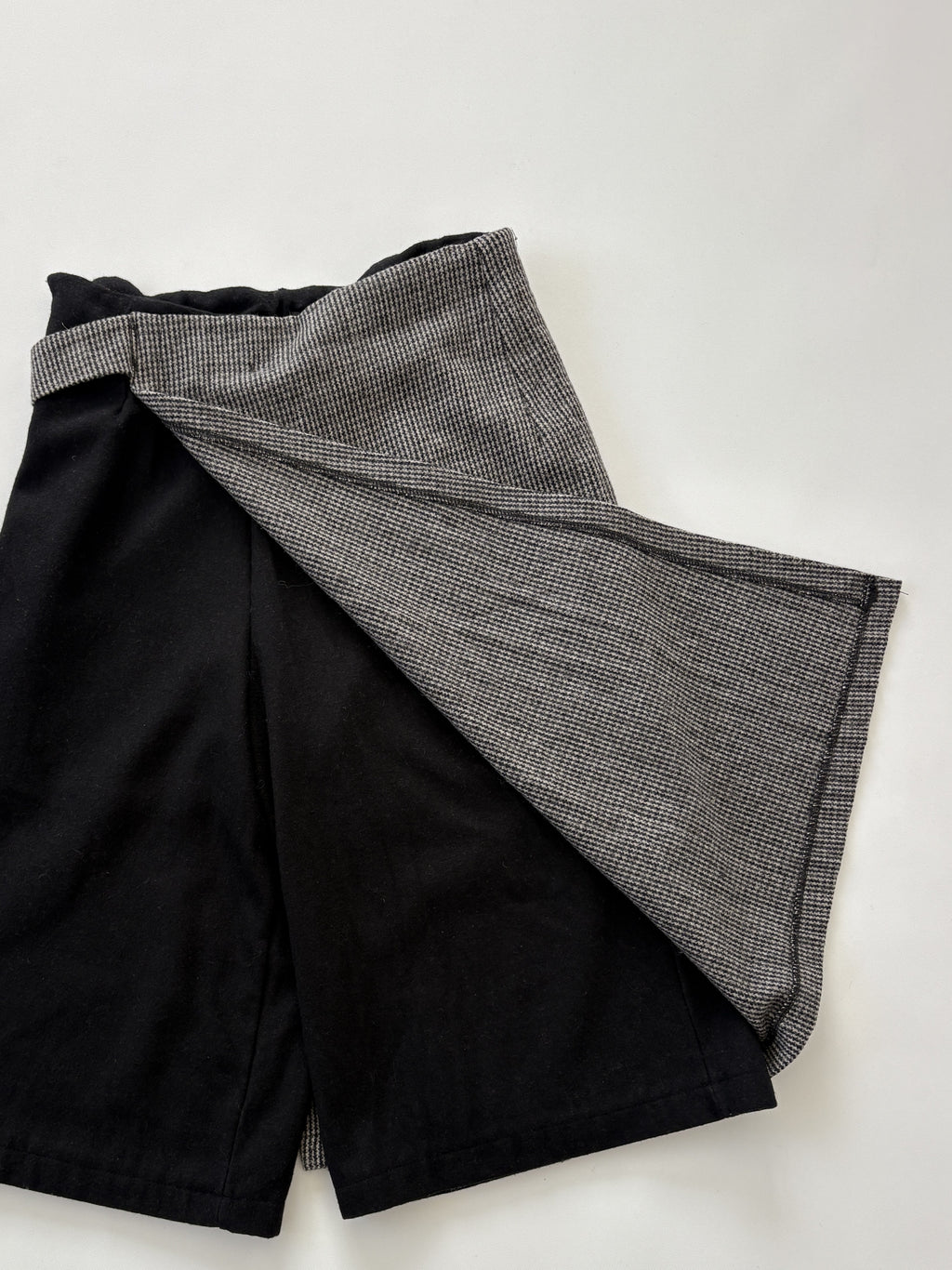 87 / Black & Grey Gingham Wool Skirt/Pant