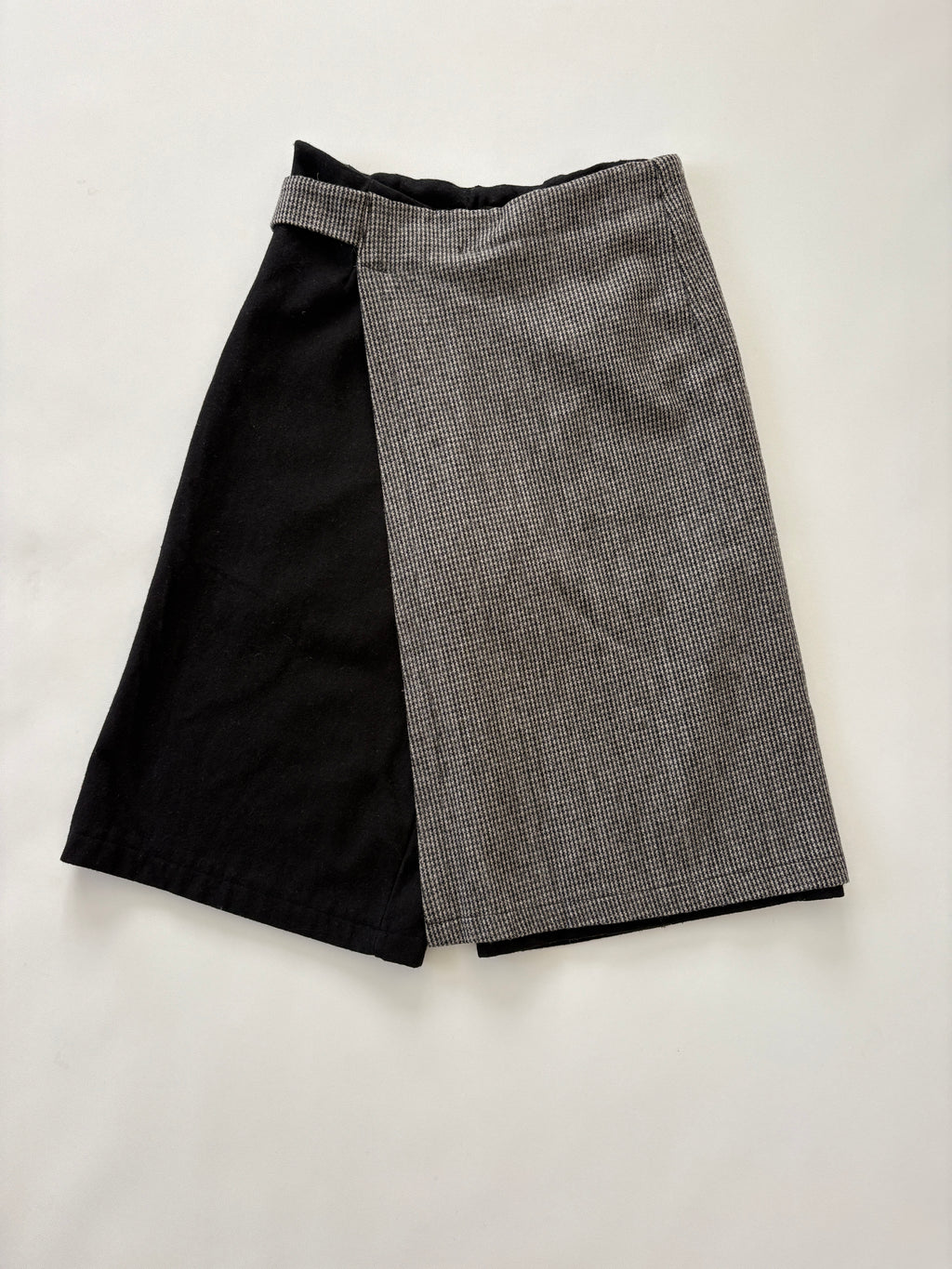 87 / Black & Grey Gingham Wool Skirt/Pant