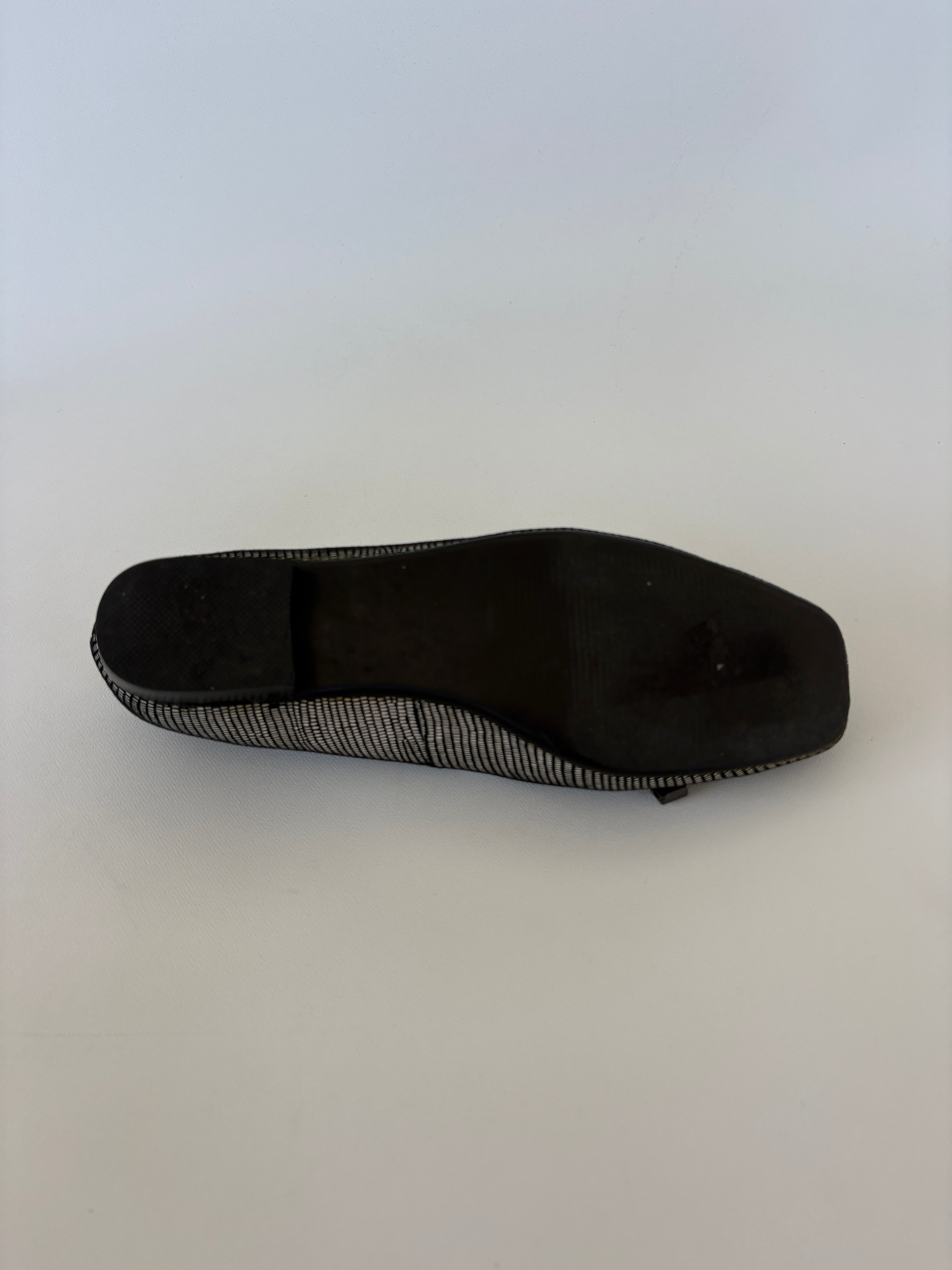 🔒882 / Black & White Square Toe Flats