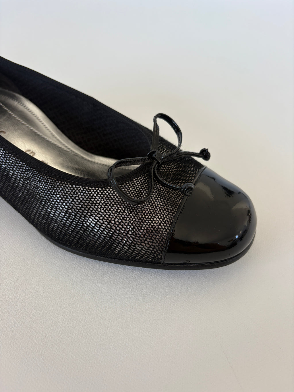 883 / Black Snake Print Ballet Flat