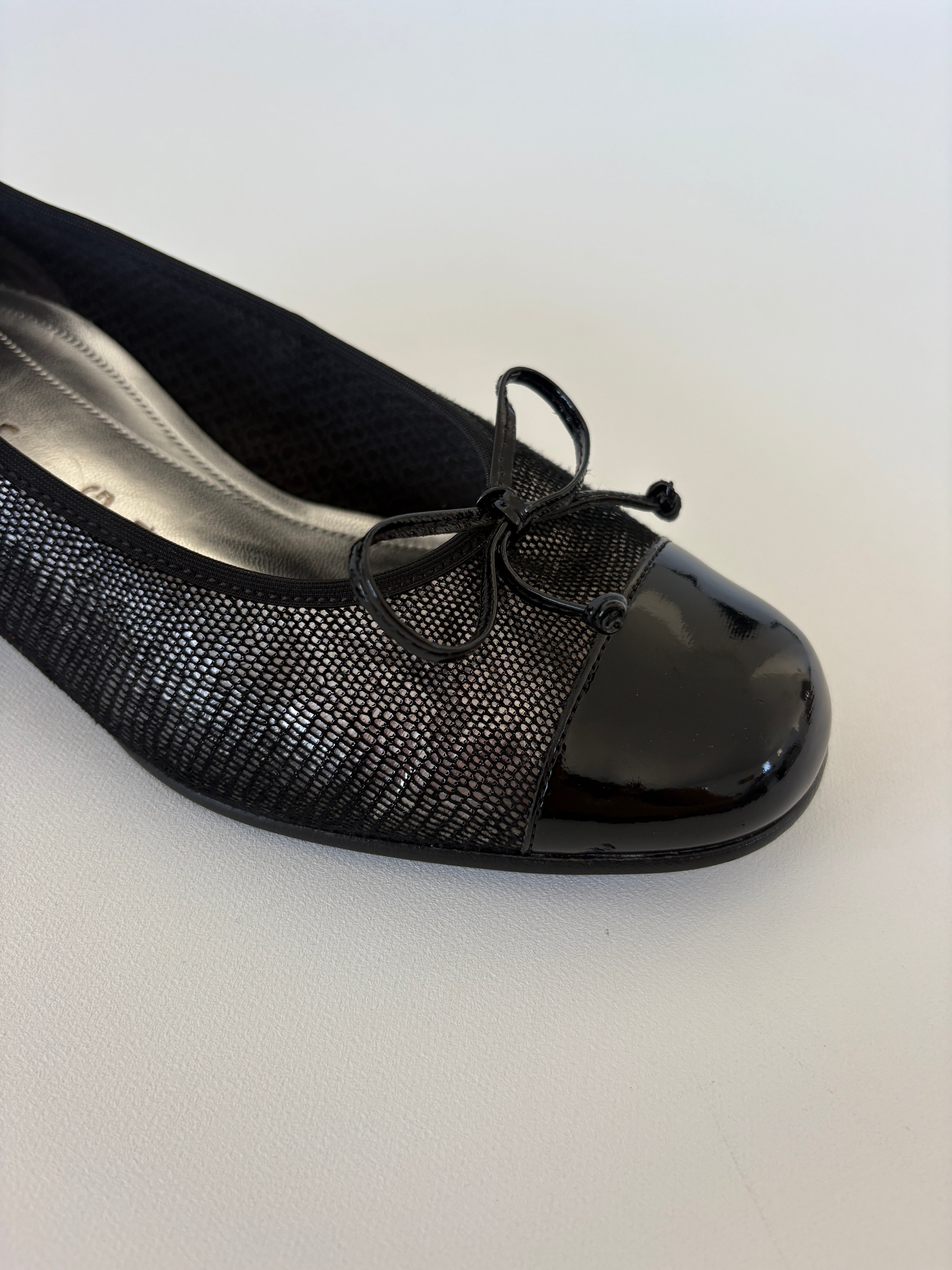 883 / Black Snake Print Ballet Flat