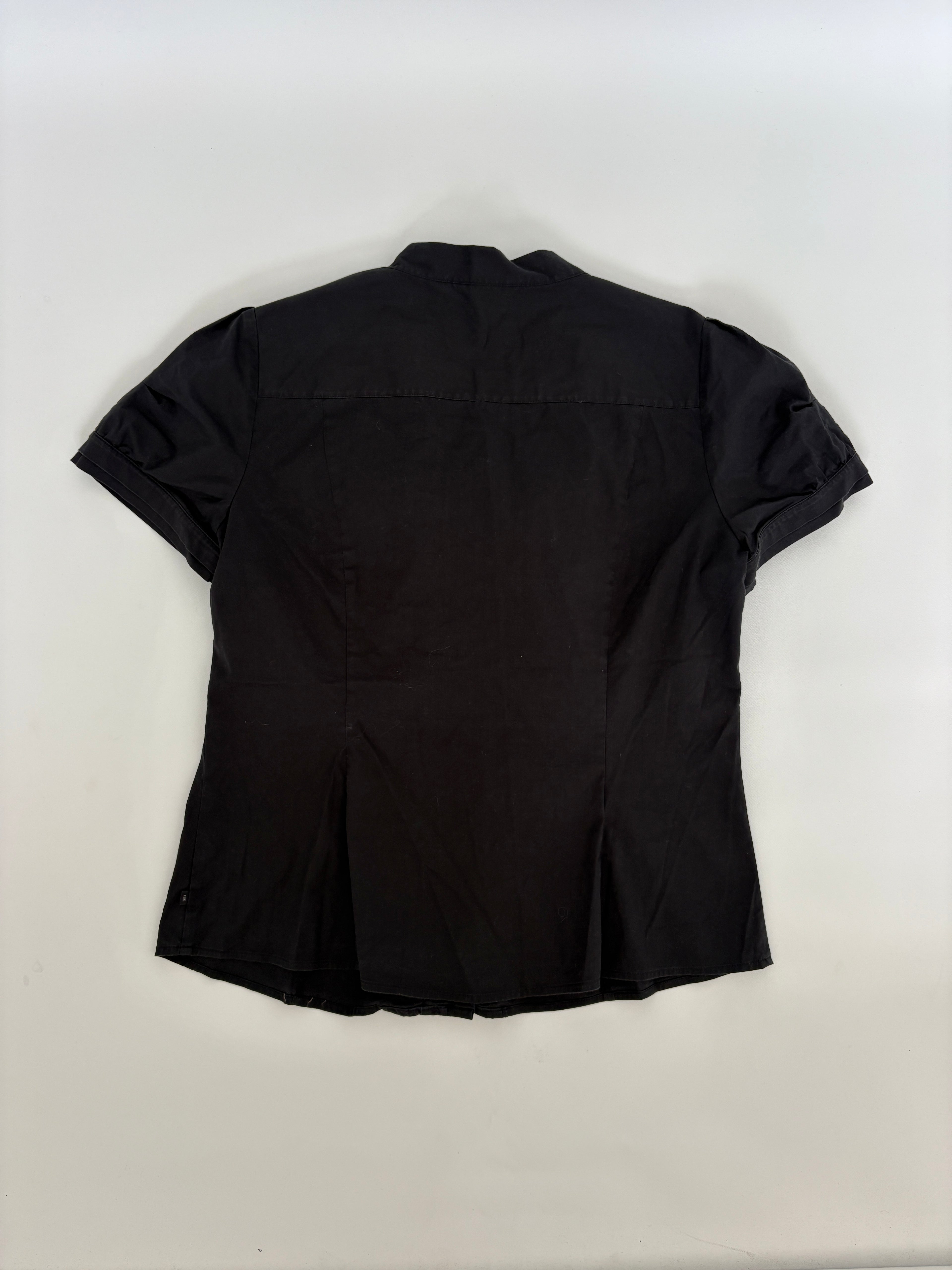 885 / Black Short Sleeve Button Up w/ Frill Detail